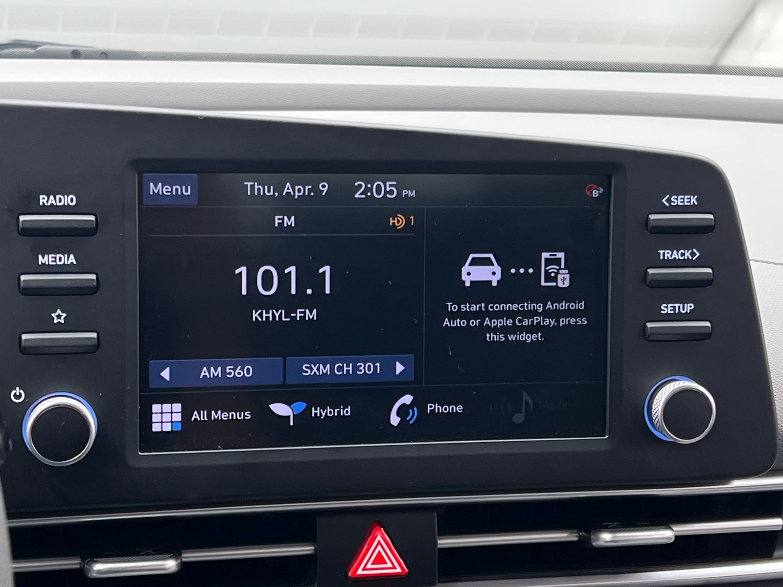 Thumbnail: 2023 Hyundai Elantra - 4