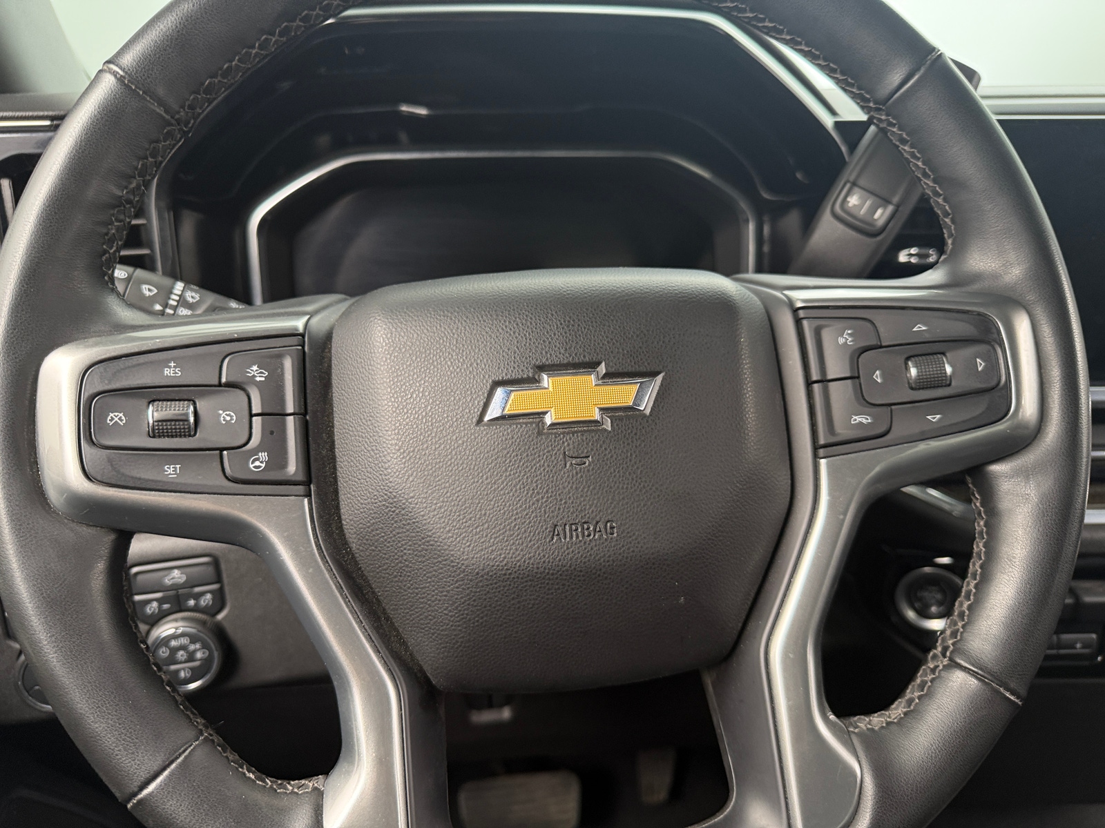 Thumbnail: 2024 Chevrolet Silverado 2500 - 5