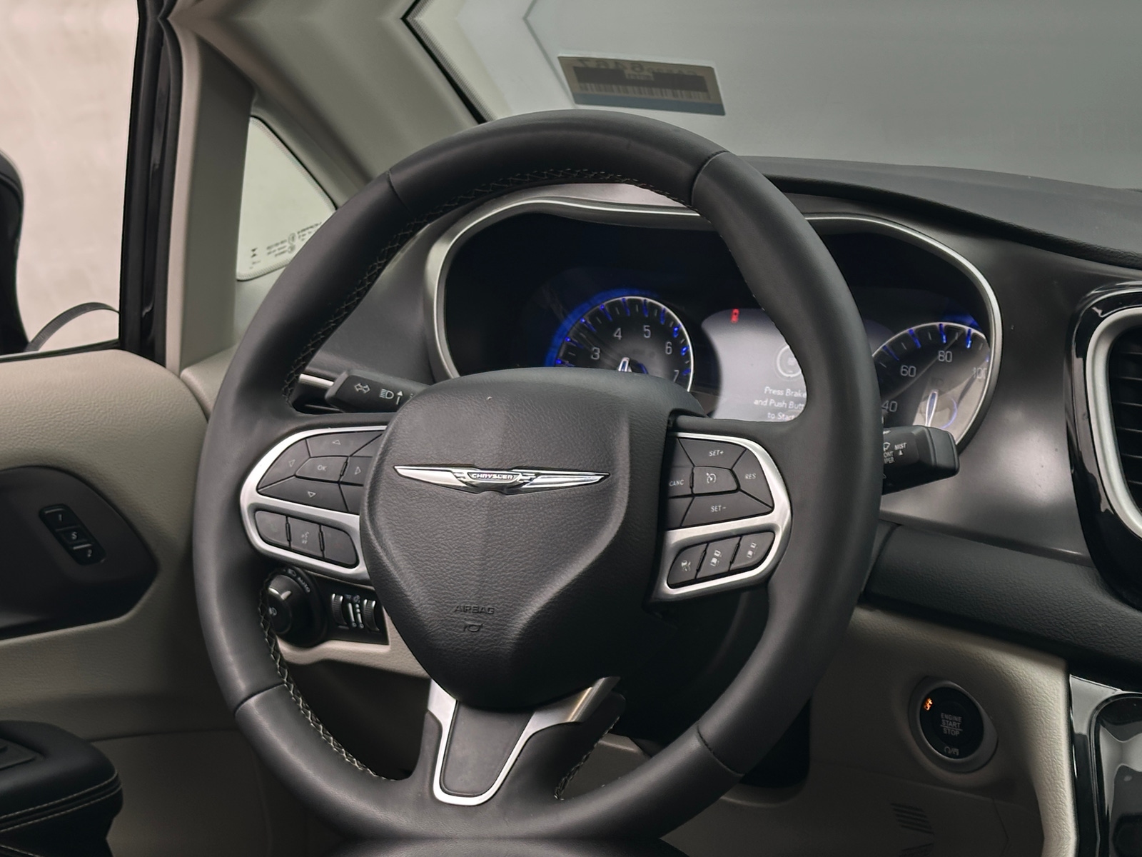Thumbnail: 2024 Chrysler Pacifica - 4