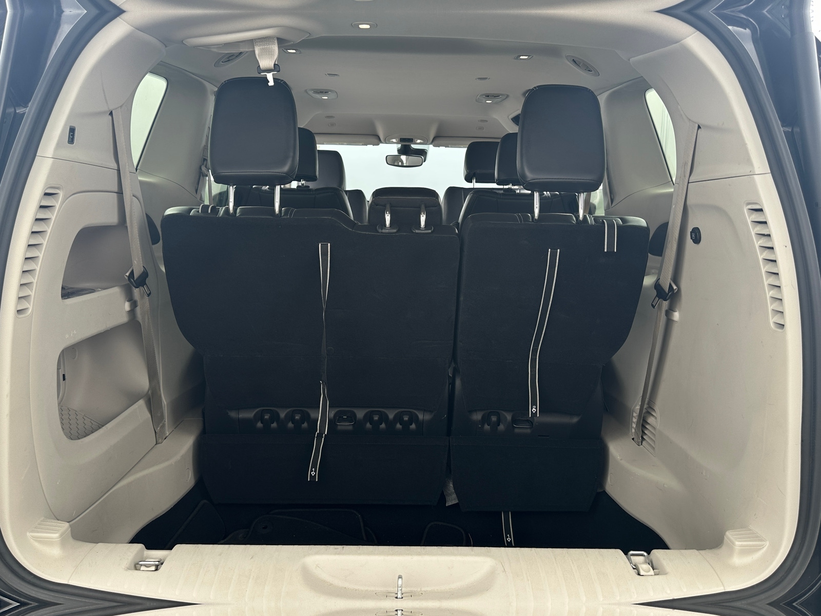 Thumbnail: 2024 Chrysler Pacifica - 6