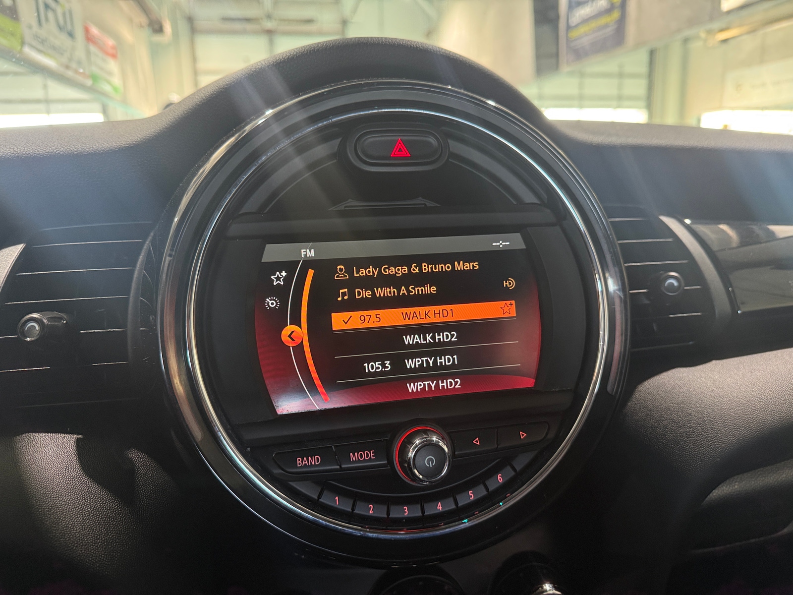 Thumbnail: 2019 MINI Cooper Hardtop - 3