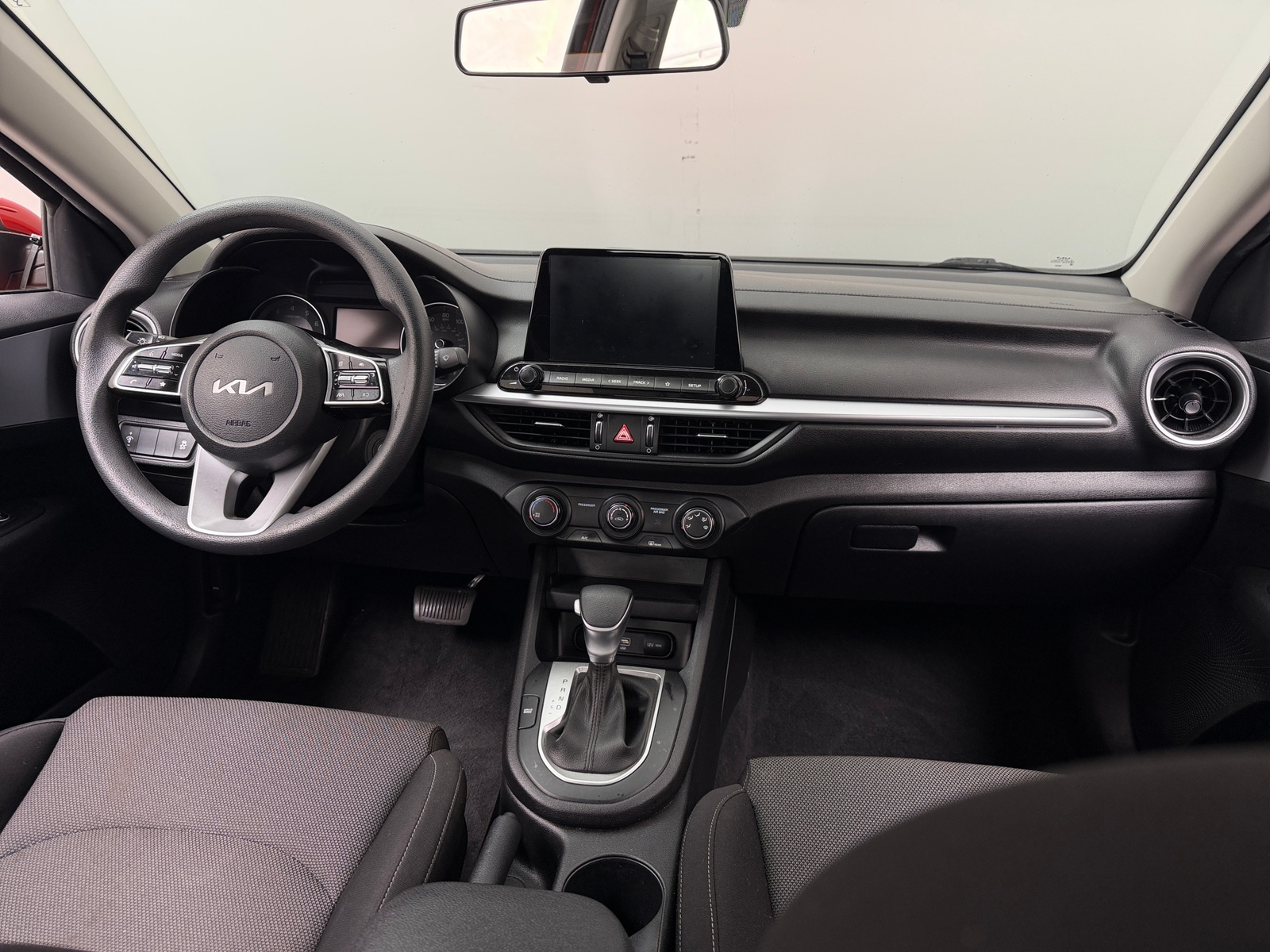 Thumbnail: 2022 Kia Forte - 3