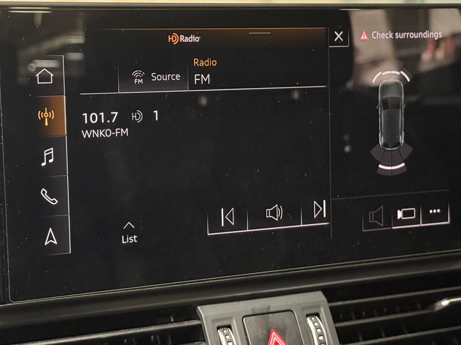 Thumbnail: 2021 Audi Q5 - 3