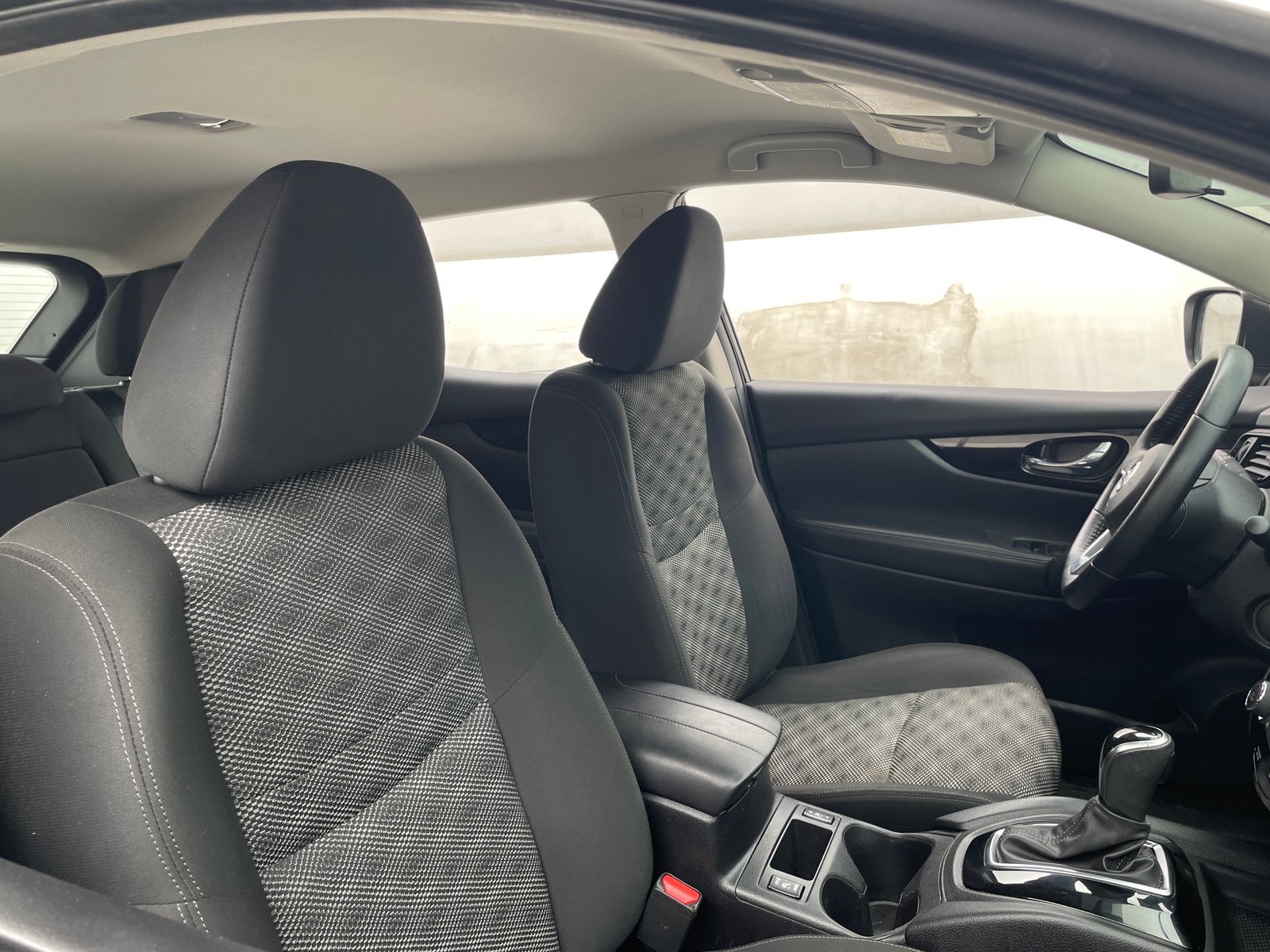 Thumbnail: 2022 Nissan Rogue Sport - 2