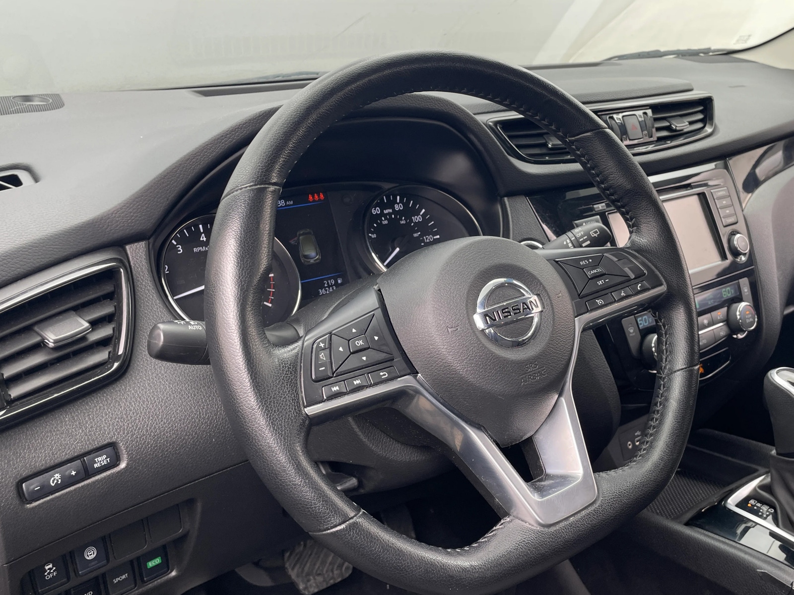 Thumbnail: 2022 Nissan Rogue Sport - 5