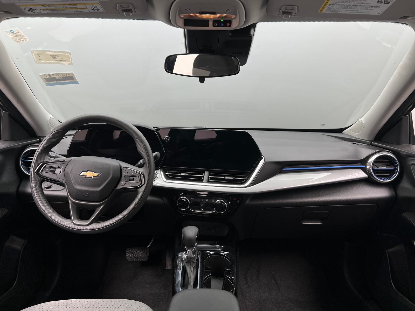 Thumbnail: 2025 Chevrolet Trax - 3