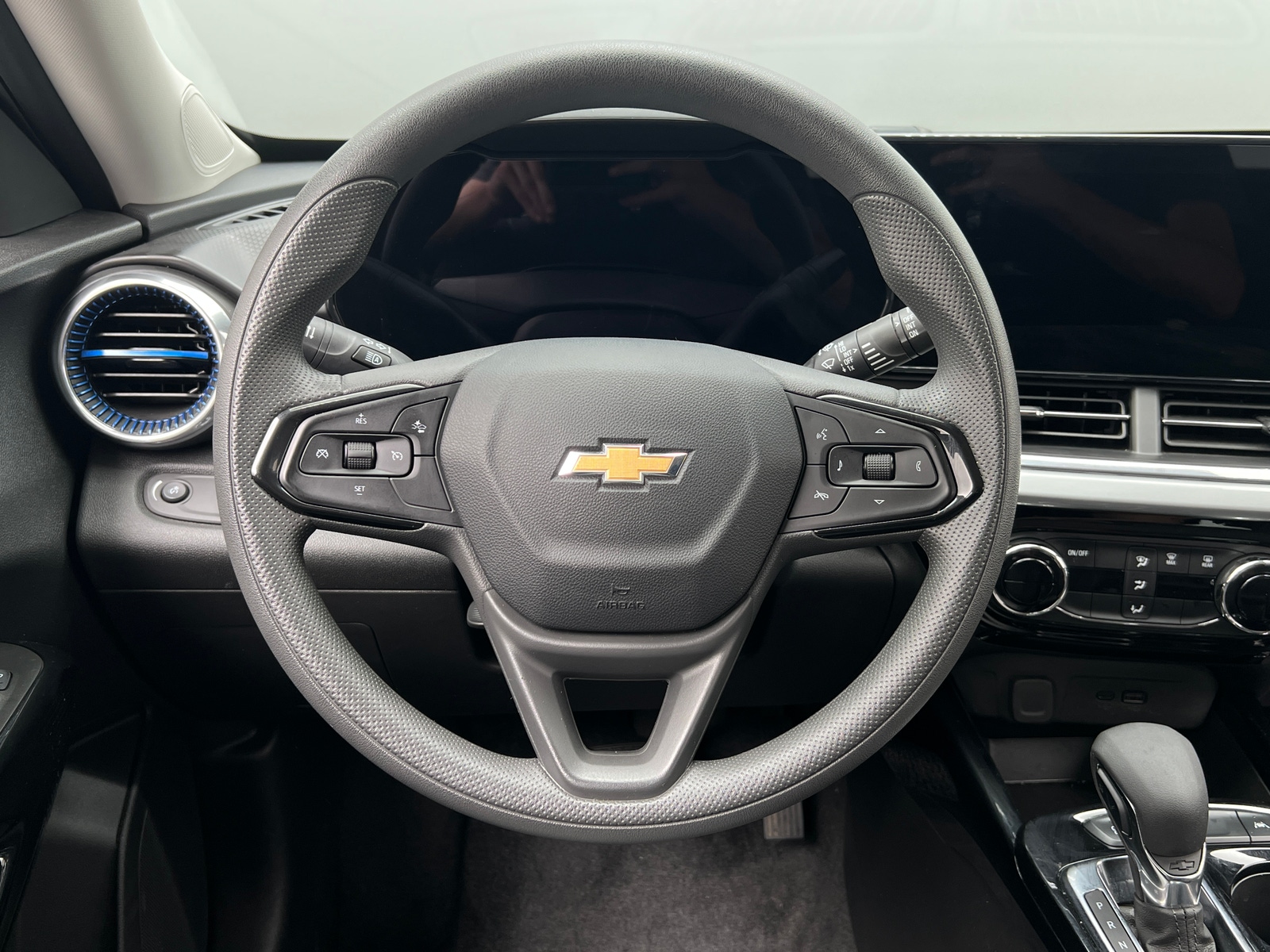 Thumbnail: 2025 Chevrolet Trax - 5