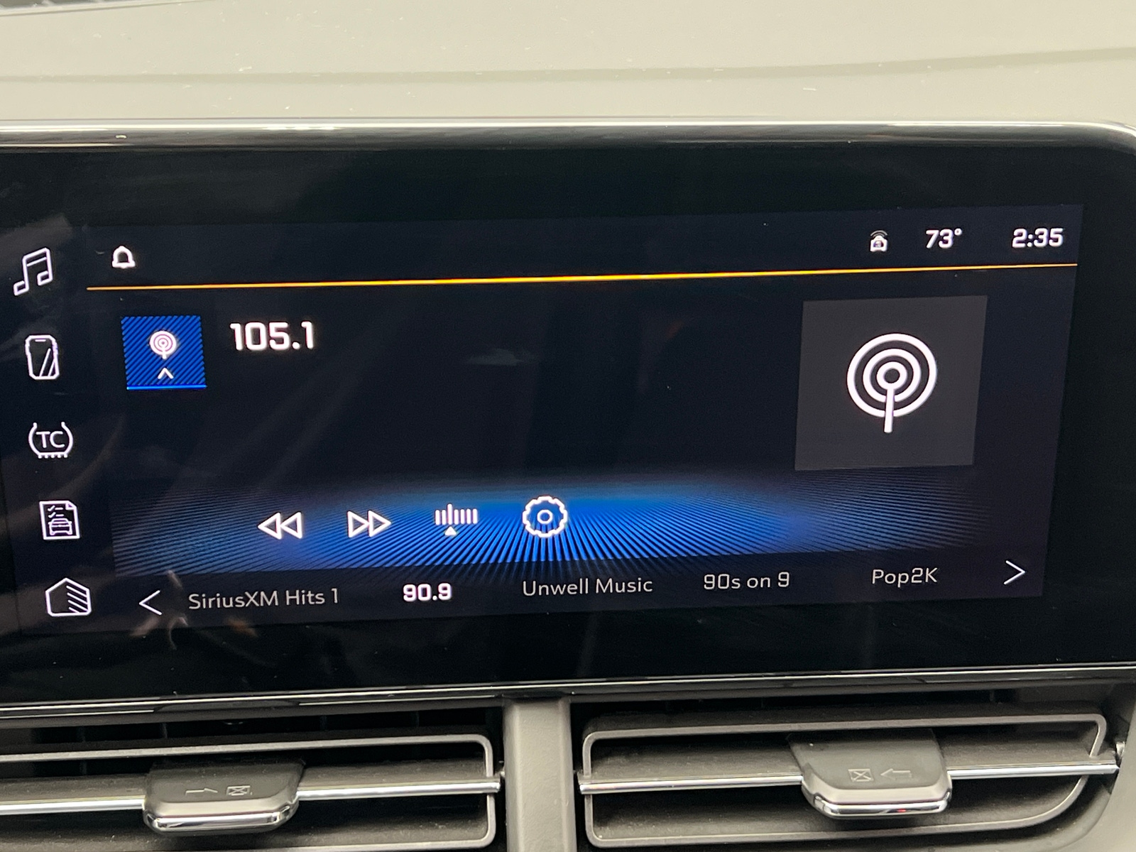 Thumbnail: 2025 Chevrolet Trax - 4