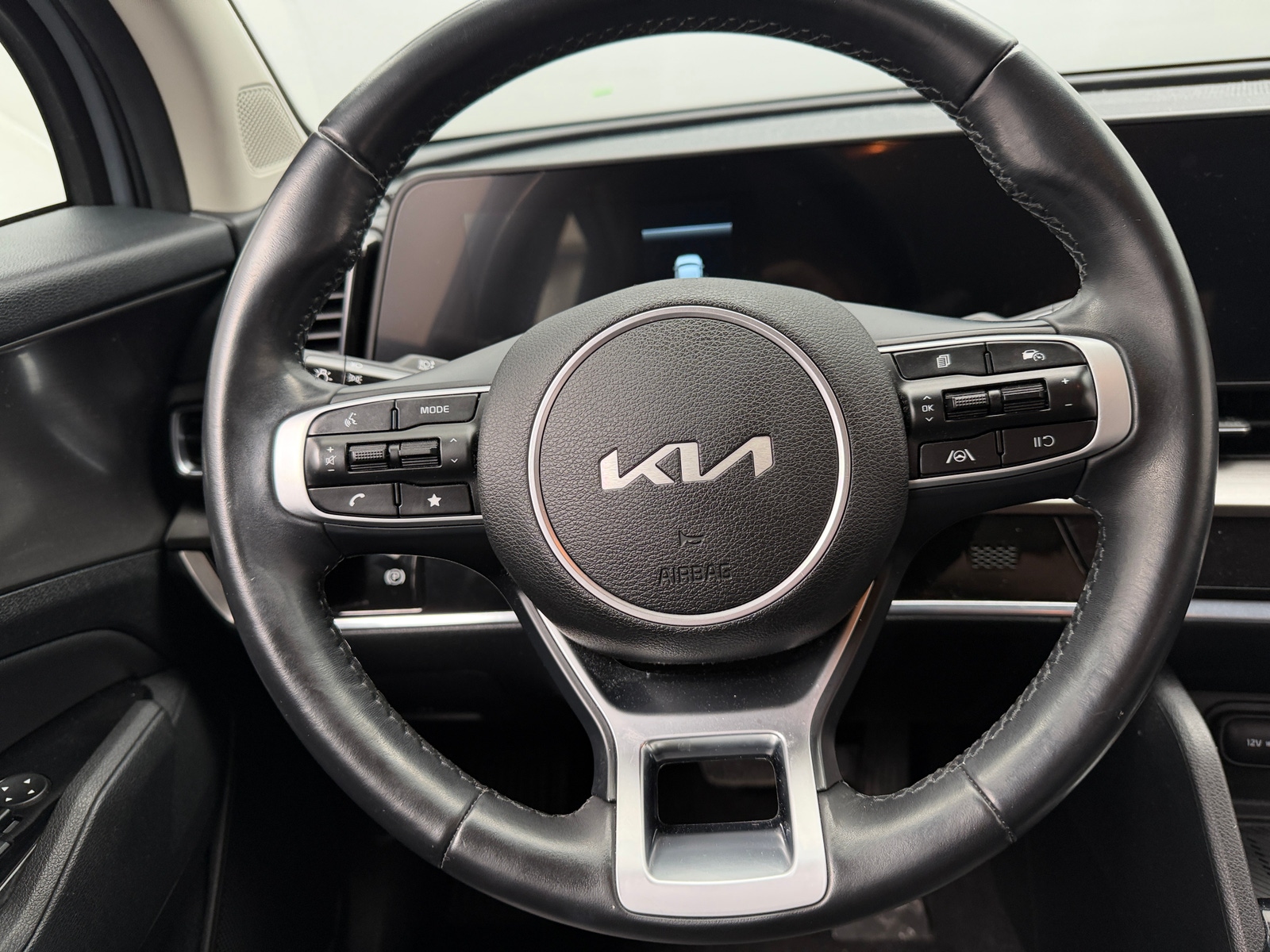 Thumbnail: 2023 Kia Sportage - 4