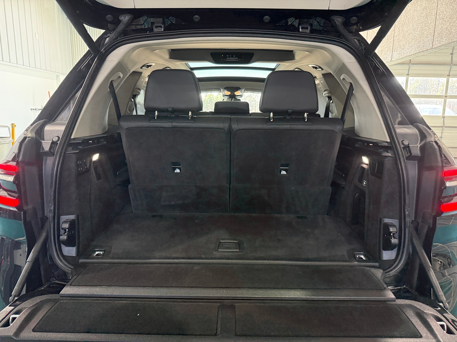 Thumbnail: 2024 BMW X7 - 6