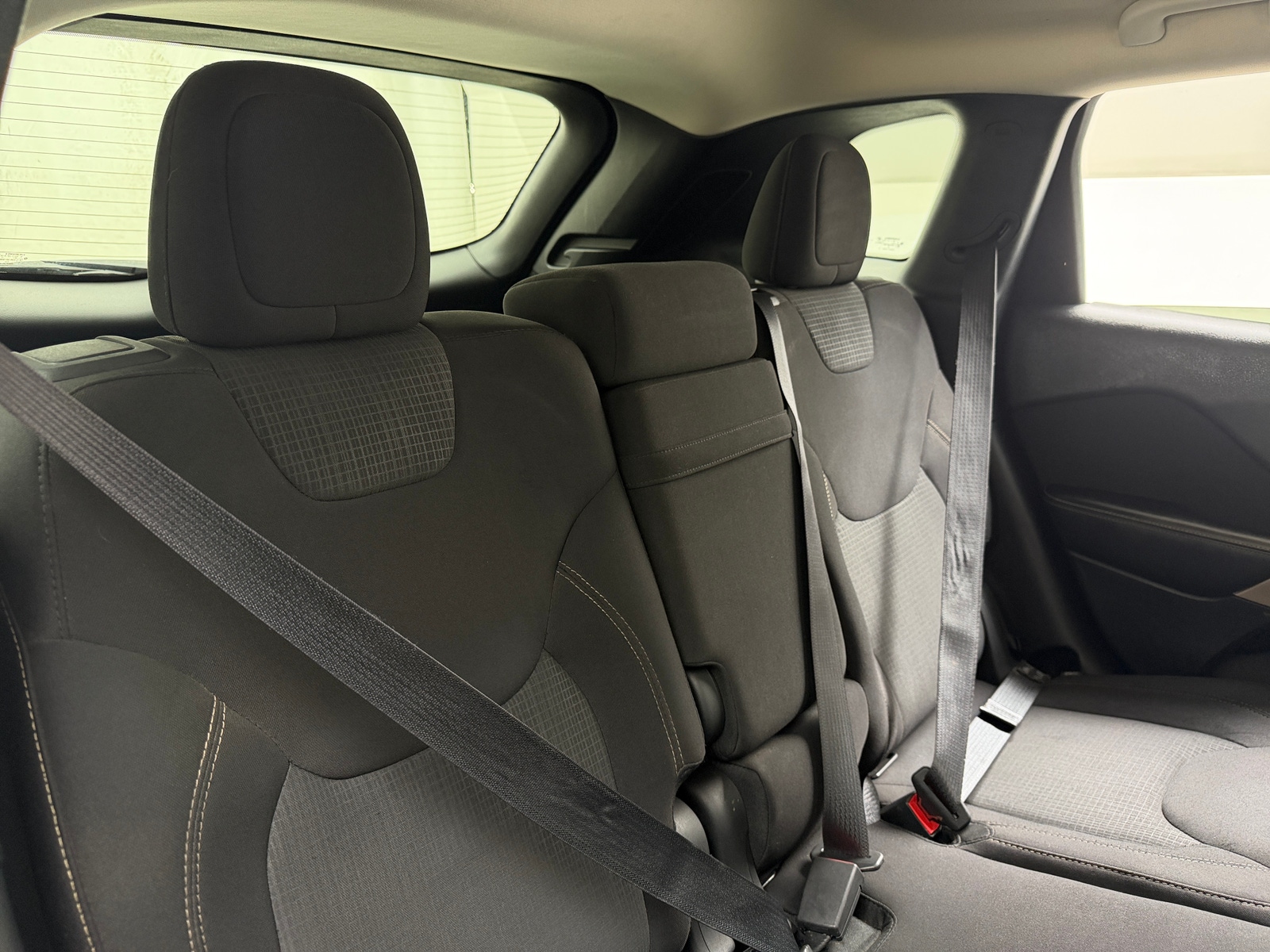 Thumbnail: 2017 Jeep Cherokee - 6