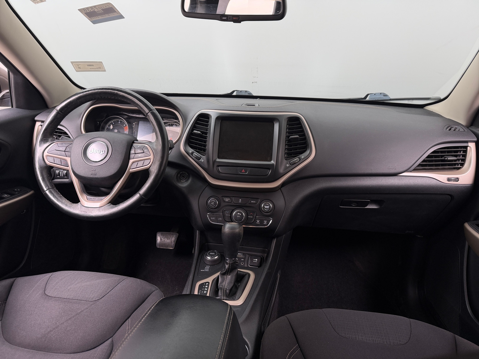 Thumbnail: 2017 Jeep Cherokee - 3