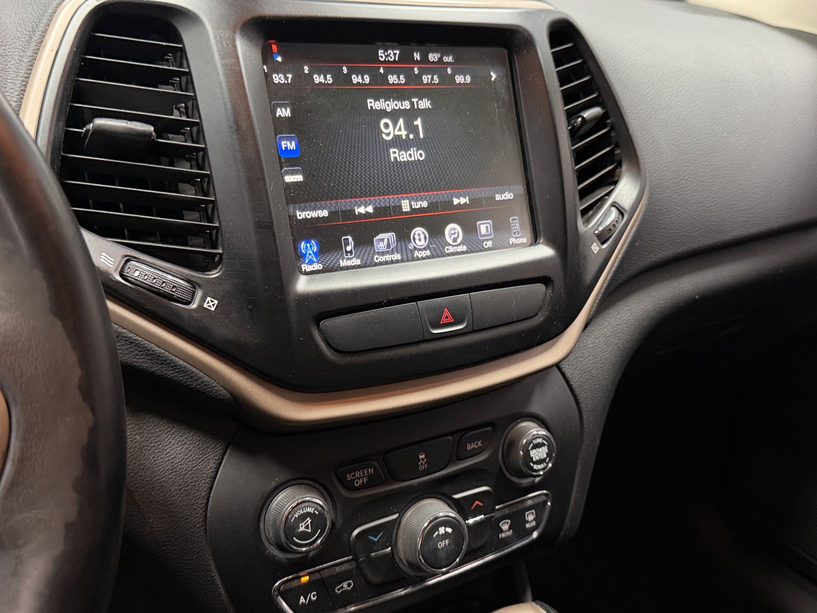 Thumbnail: 2017 Jeep Cherokee - 4