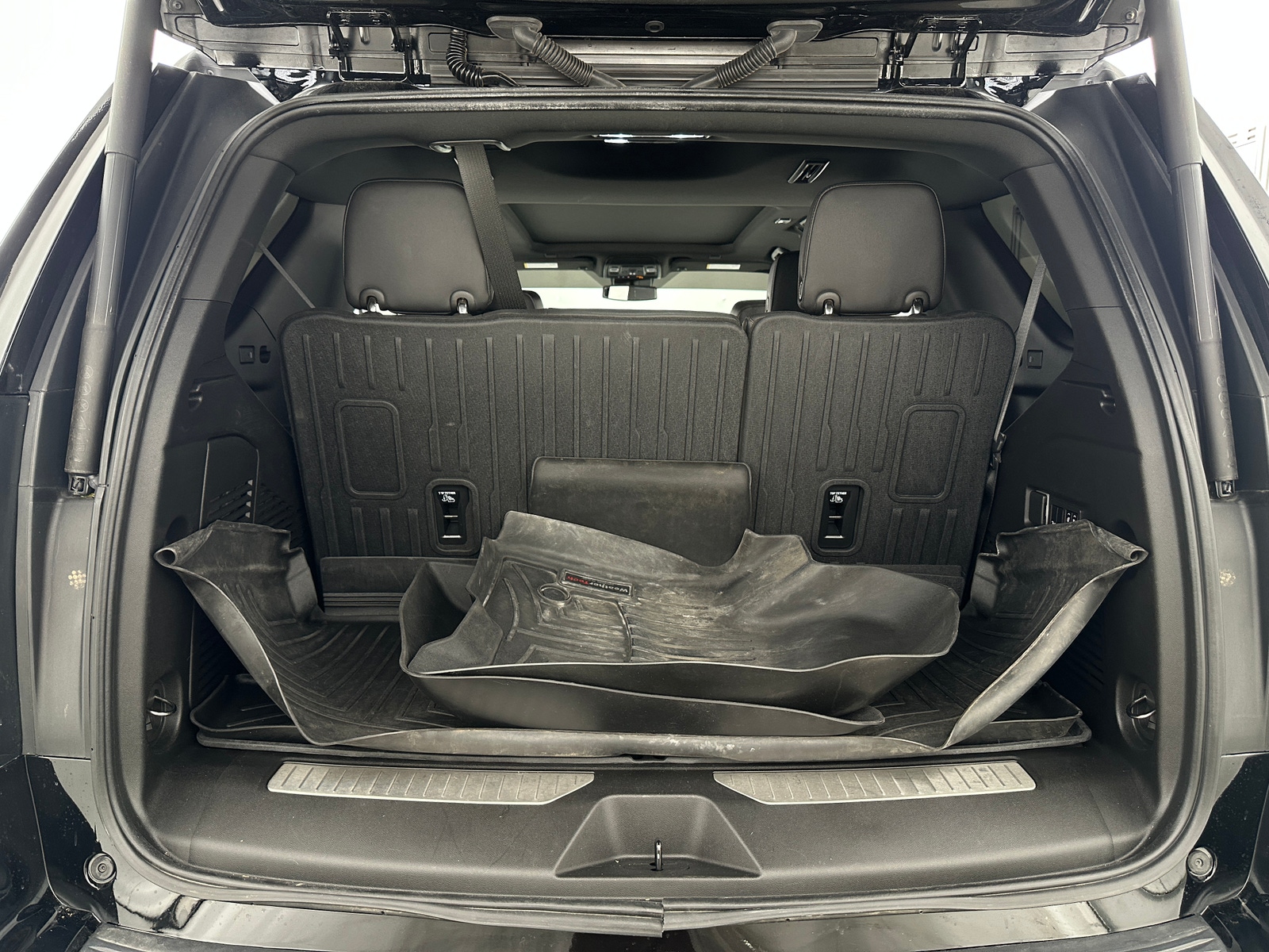 Thumbnail: 2023 Chevrolet Tahoe - 6