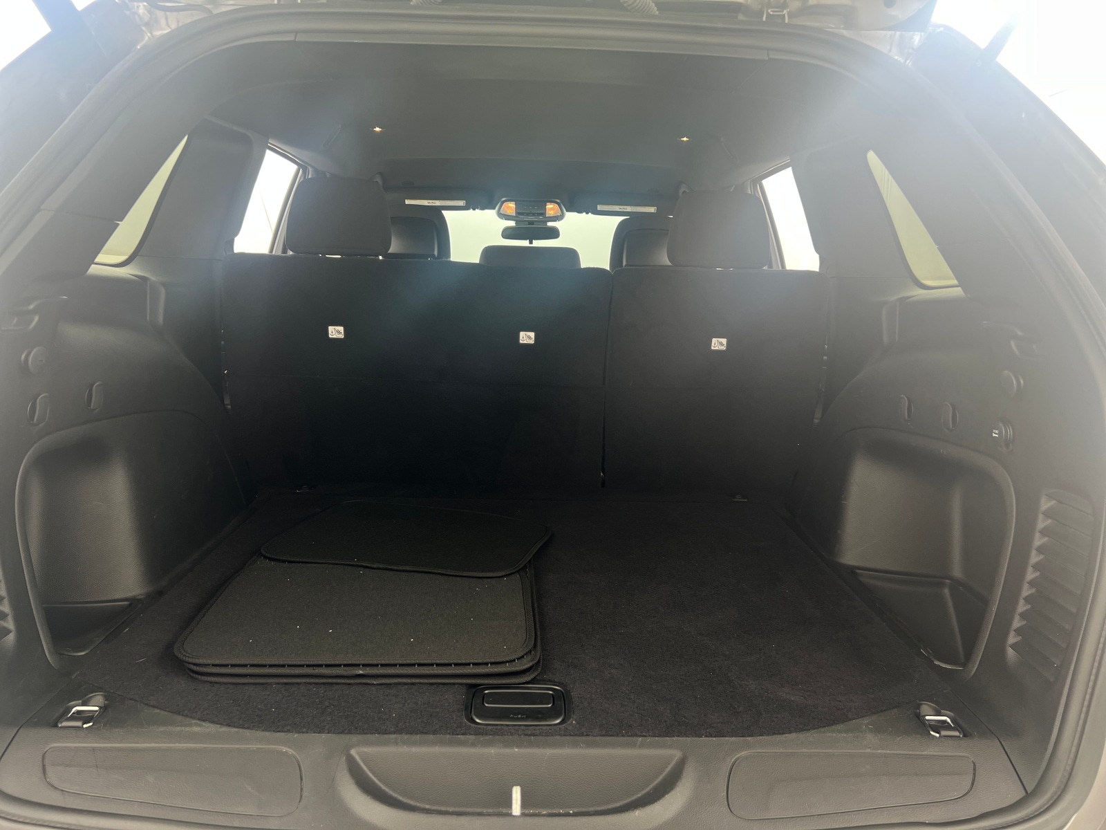 Thumbnail: 2021 Jeep Grand Cherokee - 7