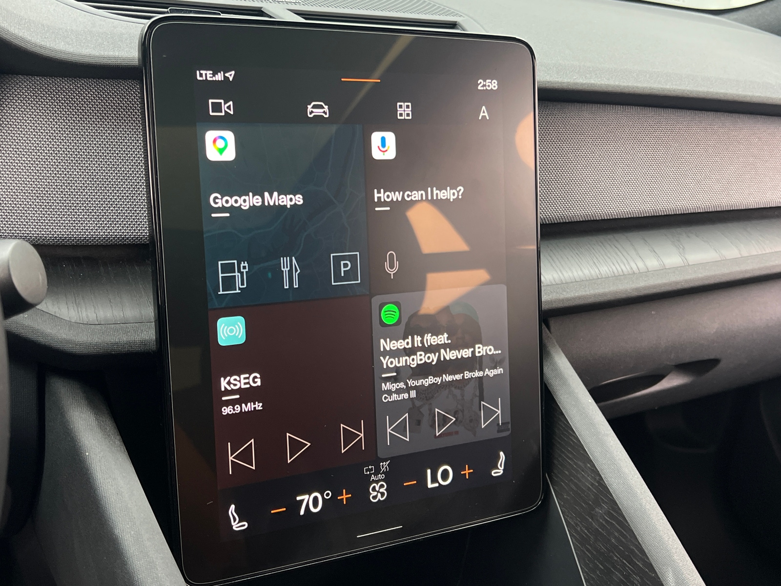 Thumbnail: 2022 Polestar 2 - 4