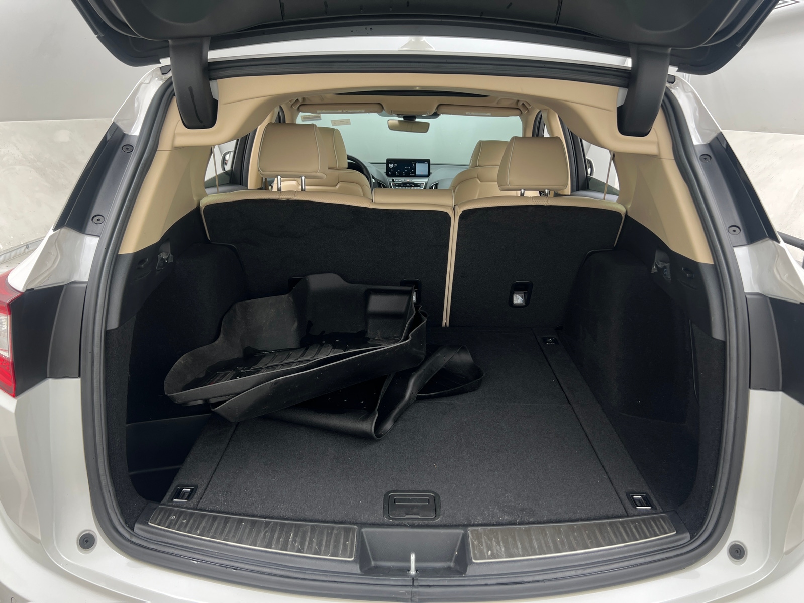 Thumbnail: 2024 Acura RDX - 6