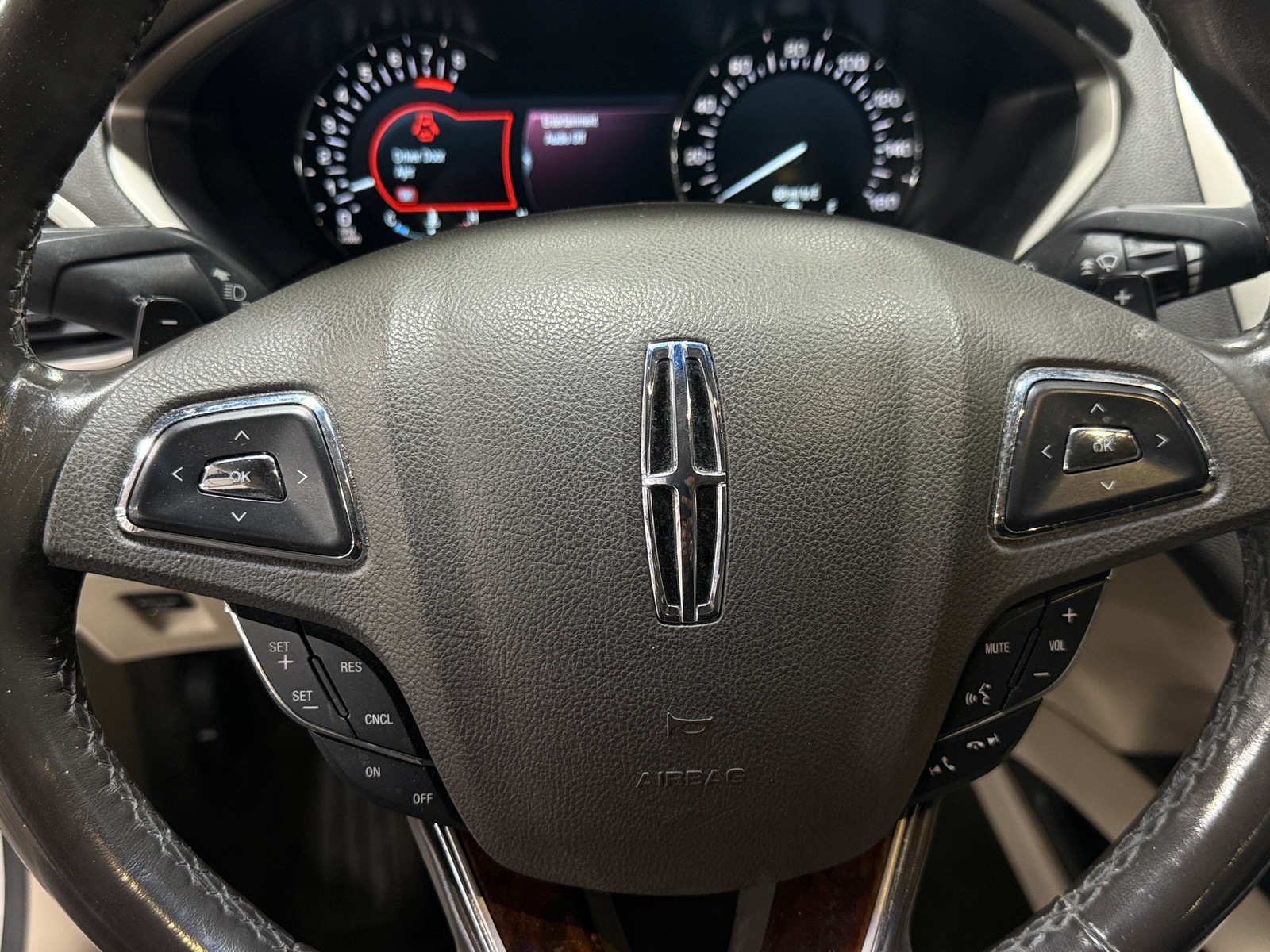 Thumbnail: 2016 Lincoln MKZ - 4