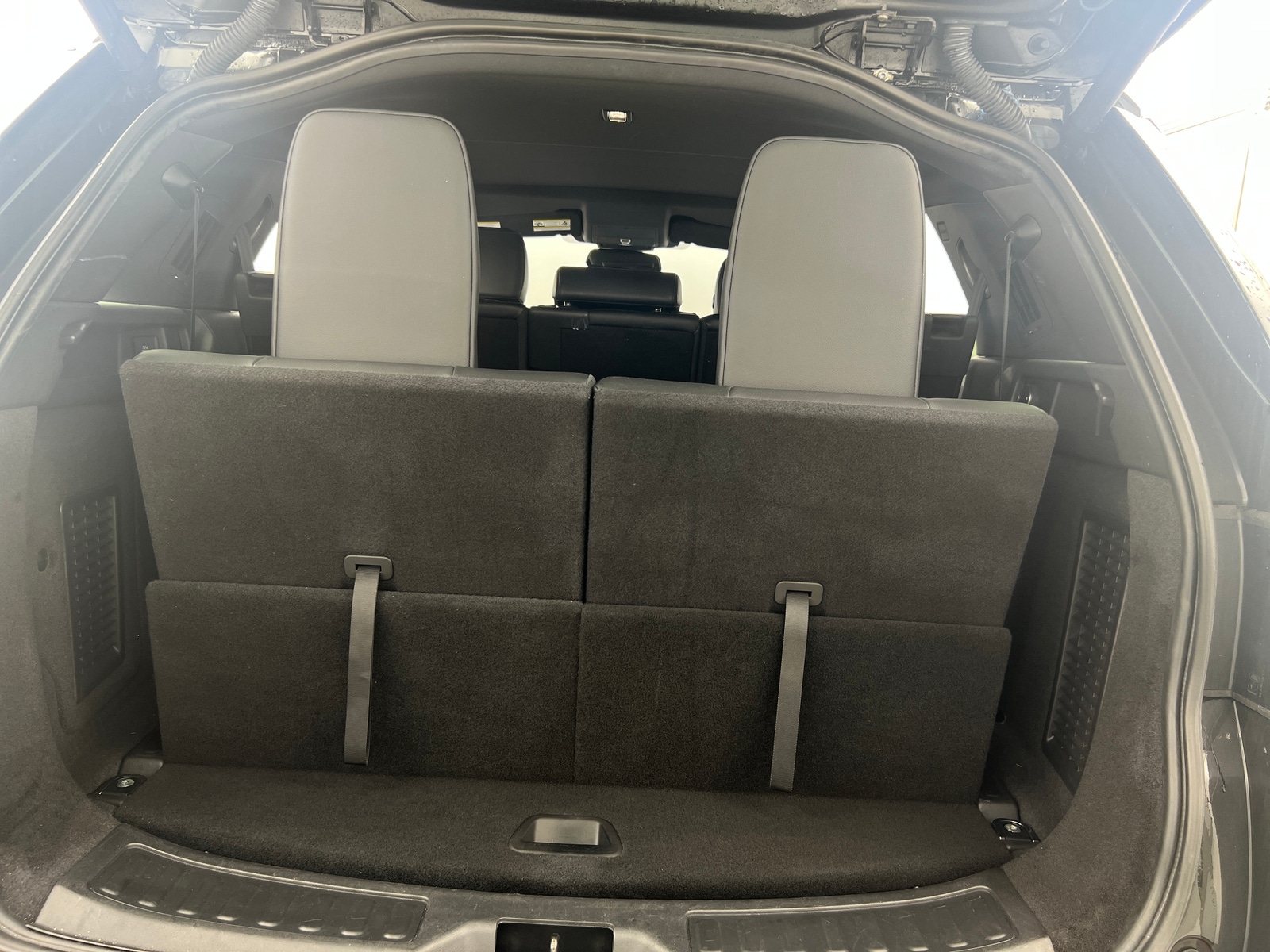 Thumbnail: 2019 Land Rover Discovery Sport - 6