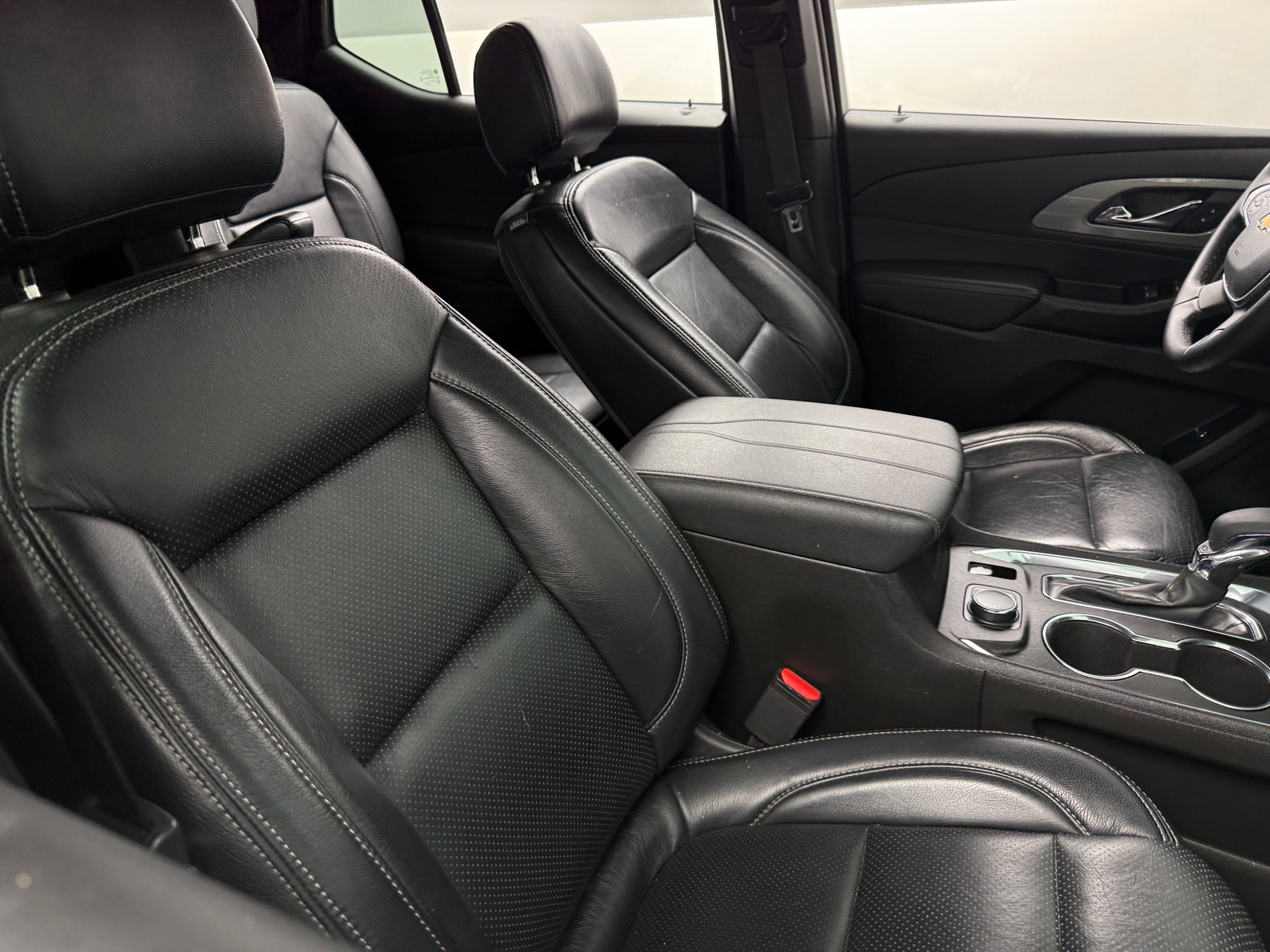 Thumbnail: 2023 Chevrolet Traverse - 2