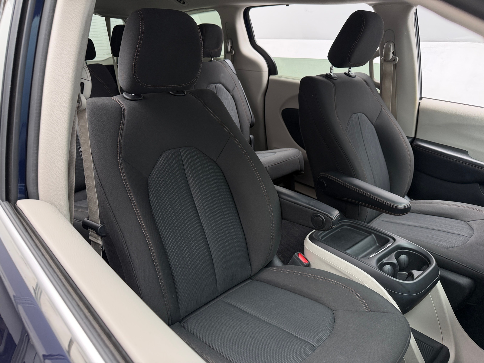 Thumbnail: 2020 Chrysler Pacifica - 2