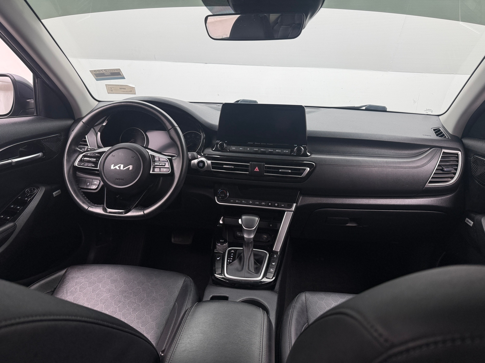 Thumbnail: 2022 Kia Seltos - 2