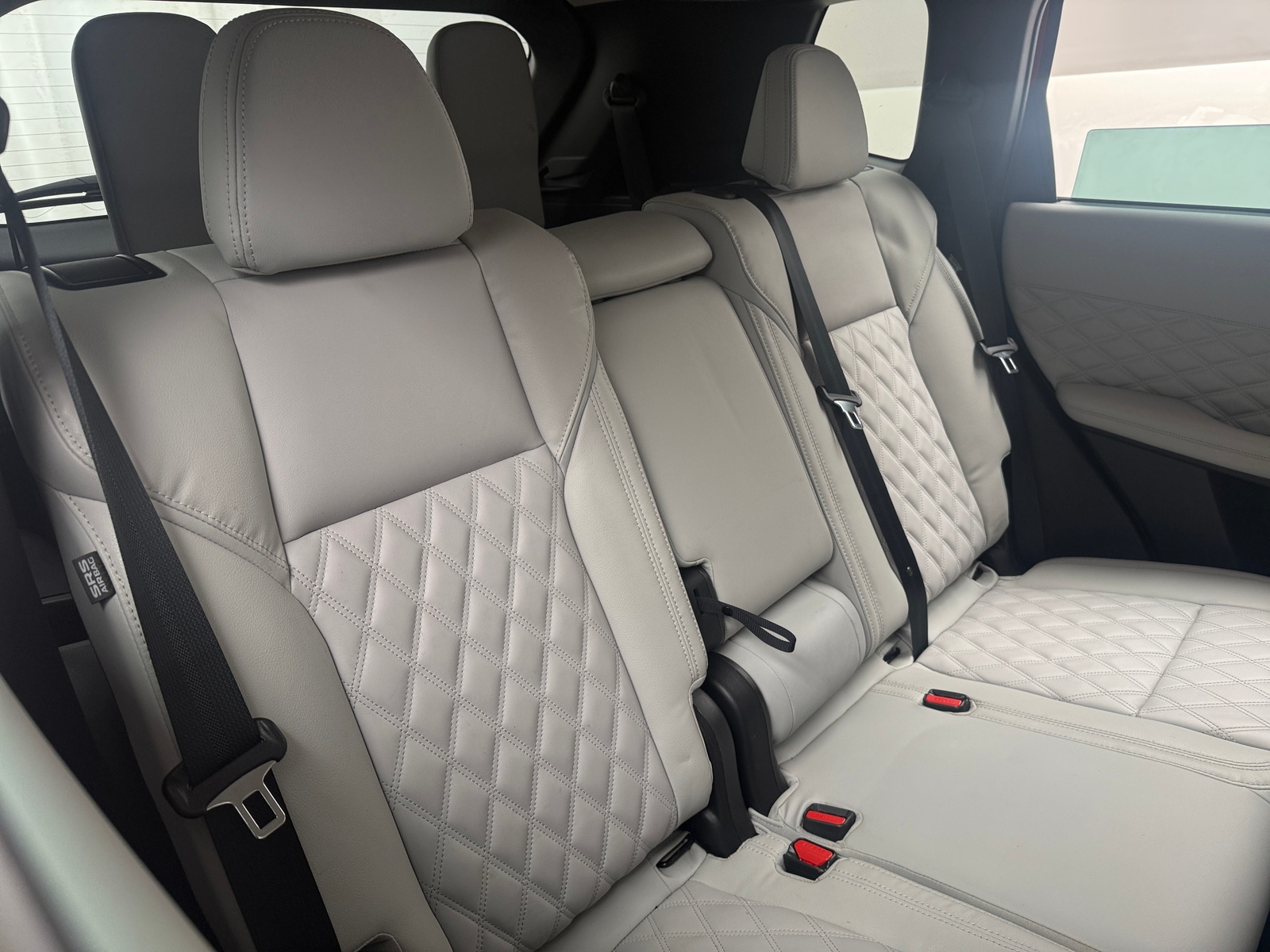 Thumbnail: 2023 Mitsubishi Outlander - 5