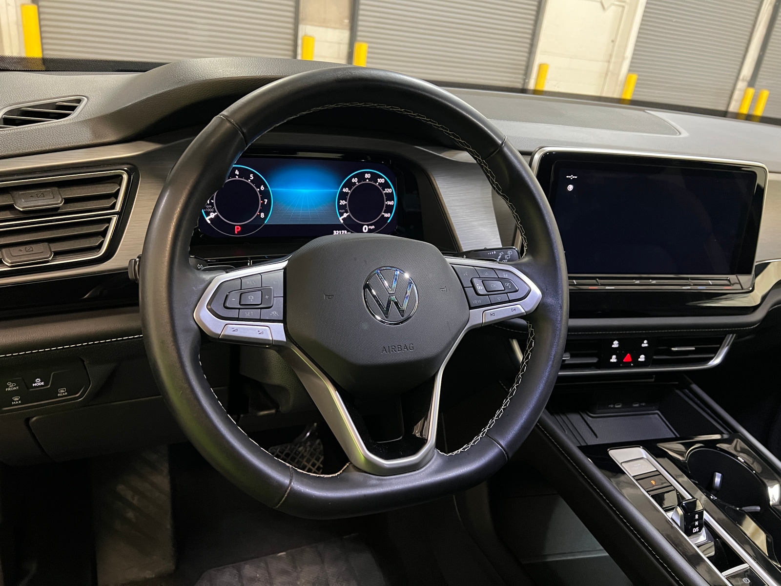 Thumbnail: 2025 Volkswagen Atlas - 4