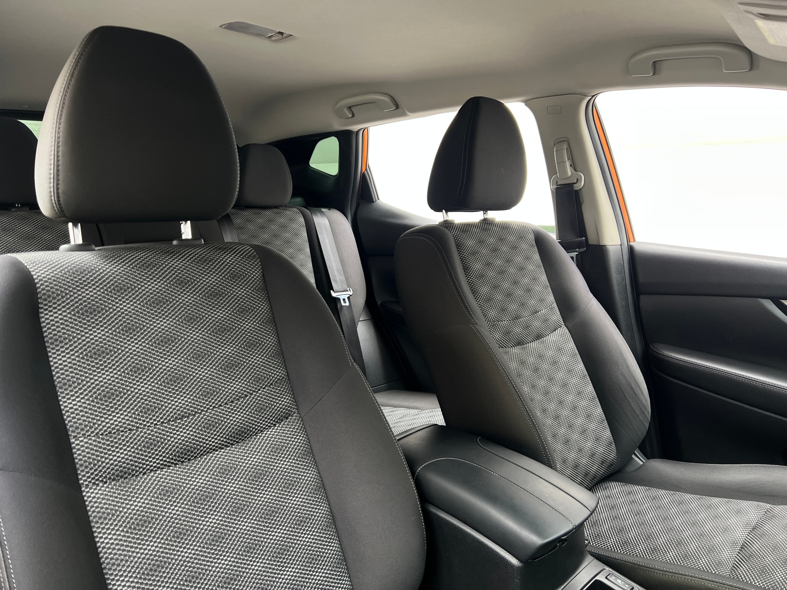 Thumbnail: 2017 Nissan Rogue Sport - 2
