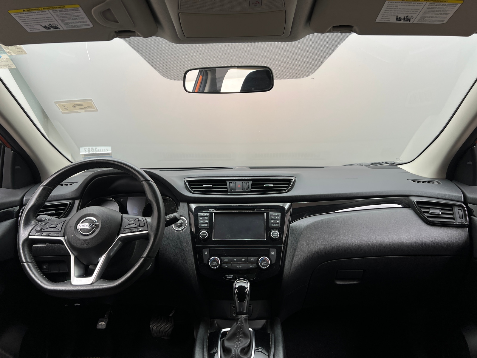 Thumbnail: 2017 Nissan Rogue Sport - 3