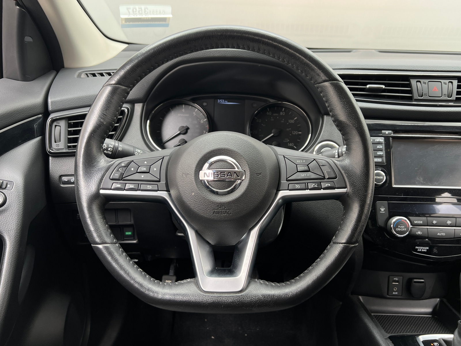 Thumbnail: 2017 Nissan Rogue Sport - 5