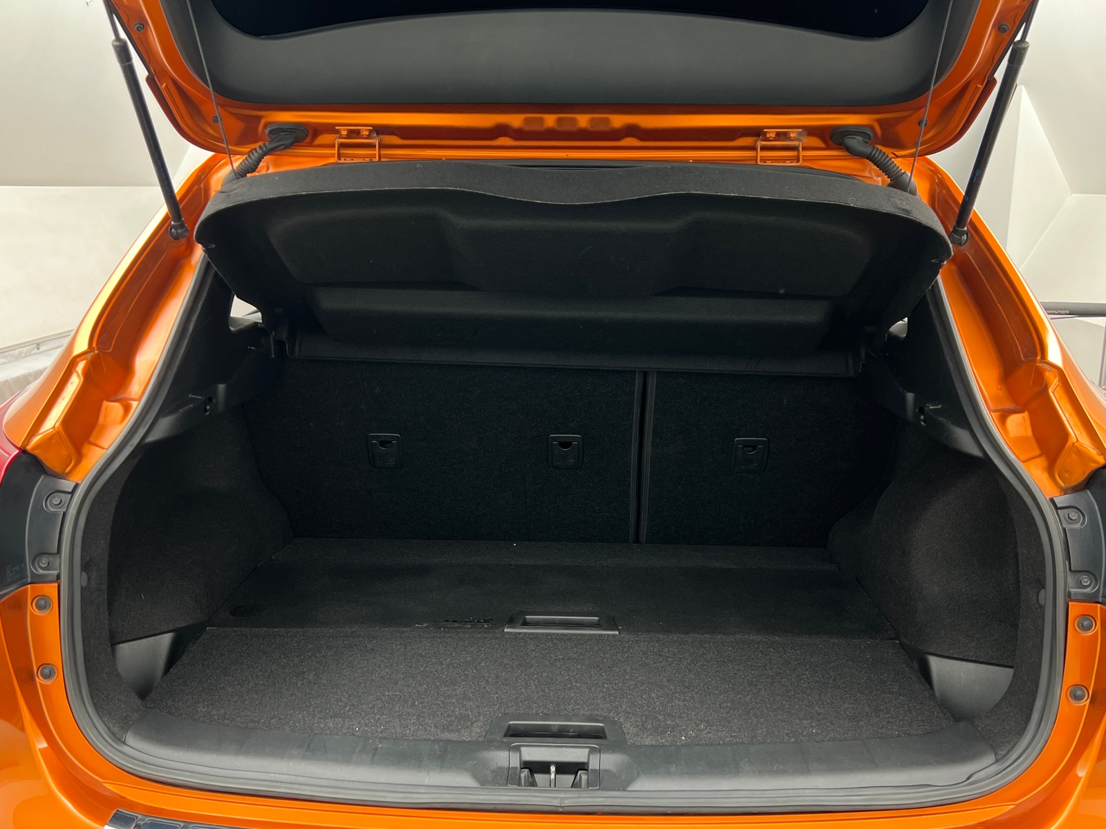 Thumbnail: 2017 Nissan Rogue Sport - 7