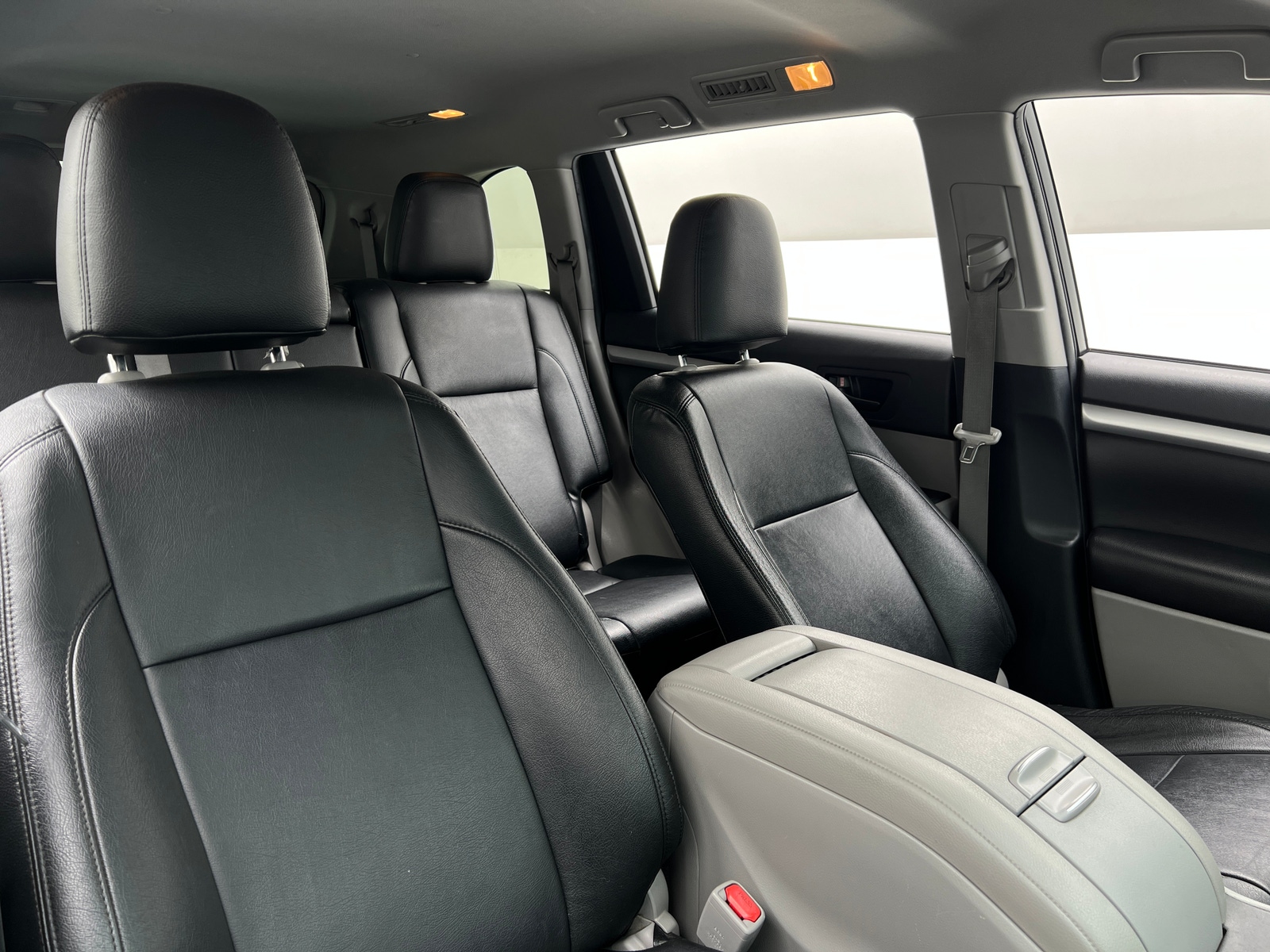 Thumbnail: 2019 Toyota Highlander - 2