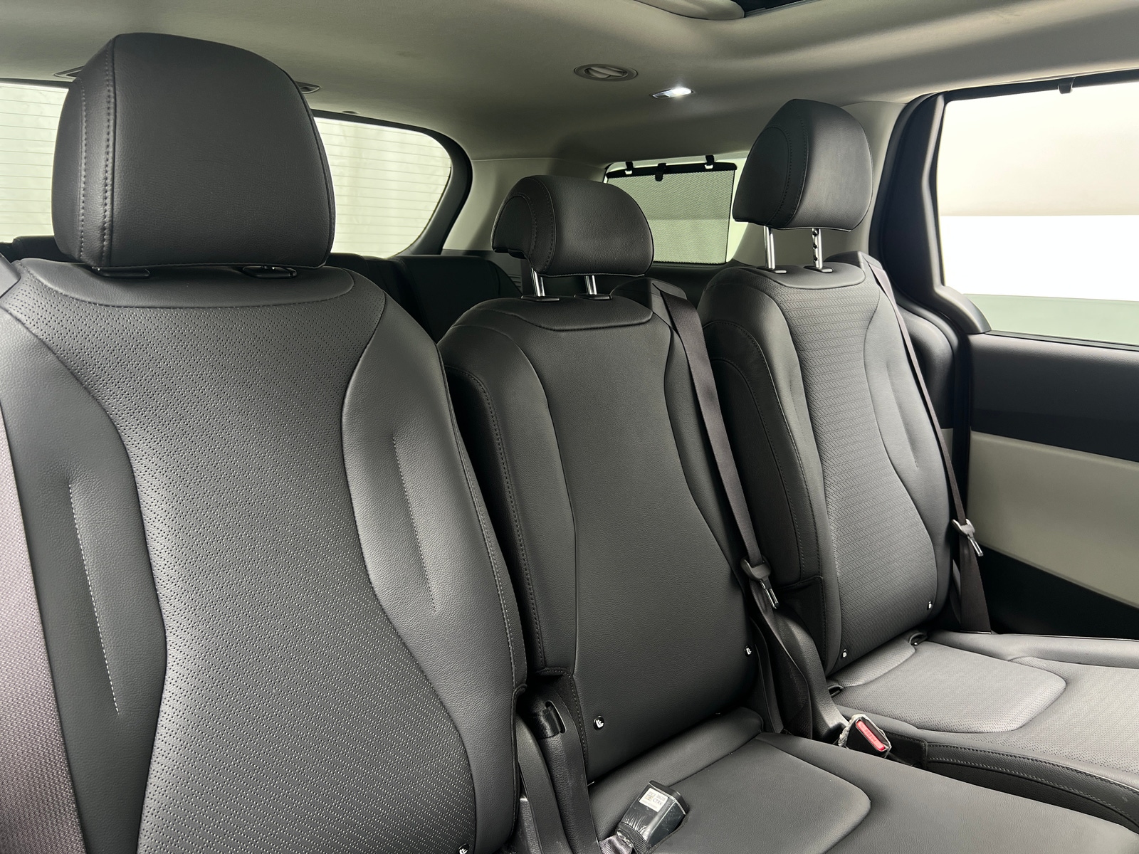 Thumbnail: 2023 Kia Carnival - 5