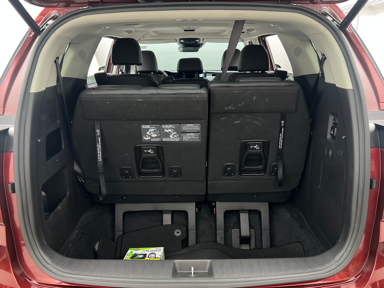 Thumbnail: 2023 Kia Carnival - 6