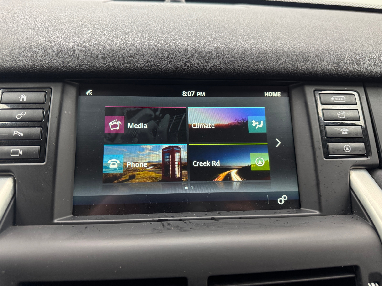 Thumbnail: 2019 Land Rover Discovery Sport - 3