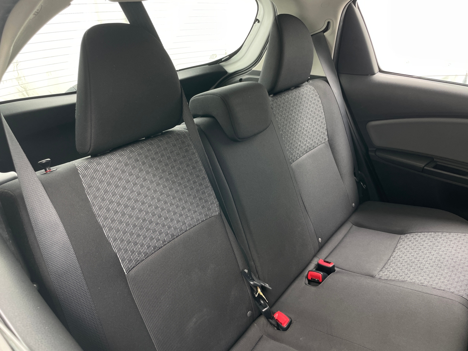 Thumbnail: 2016 Toyota Yaris - 6