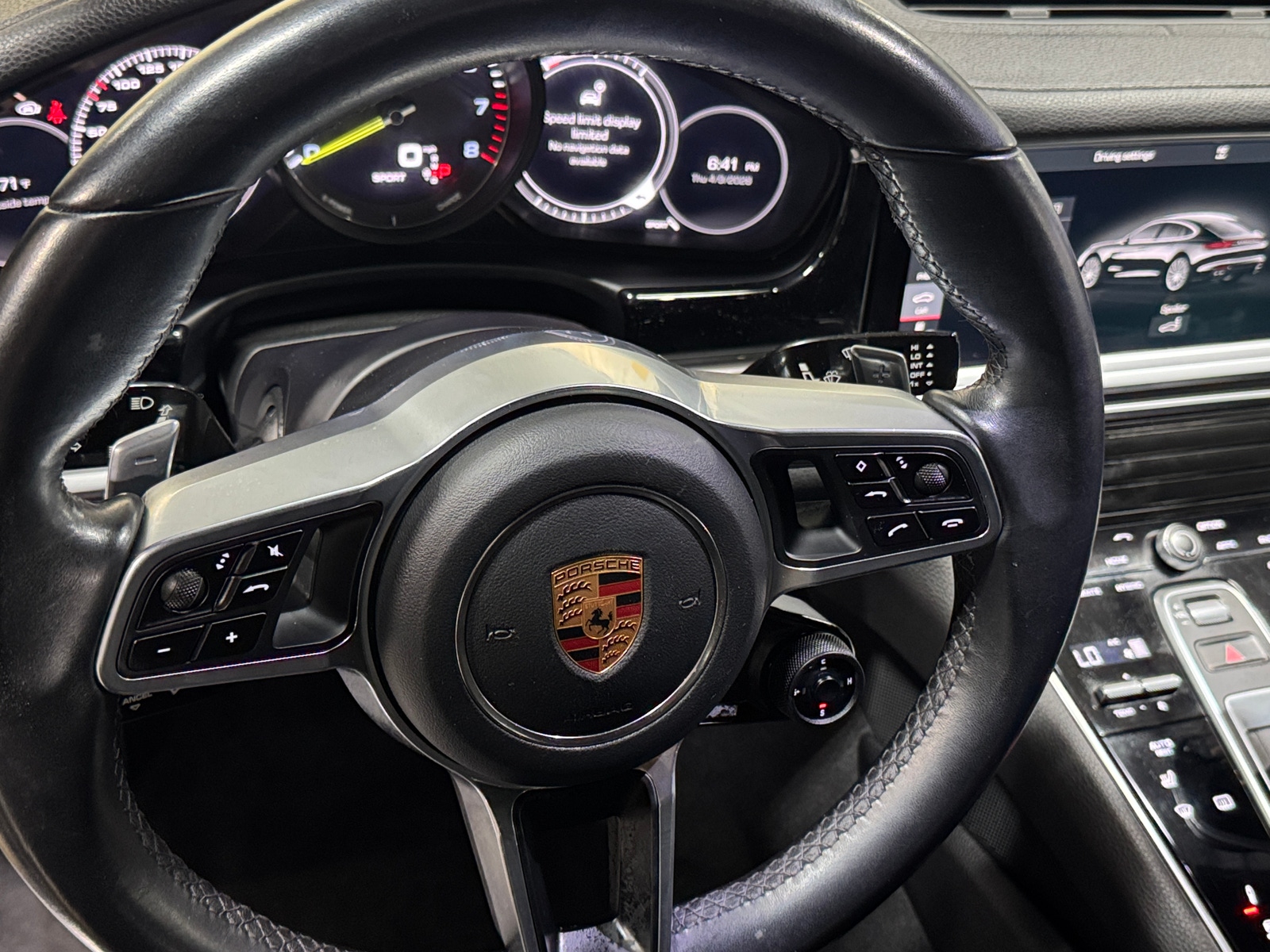 Thumbnail: 2018 Porsche Panamera - 4