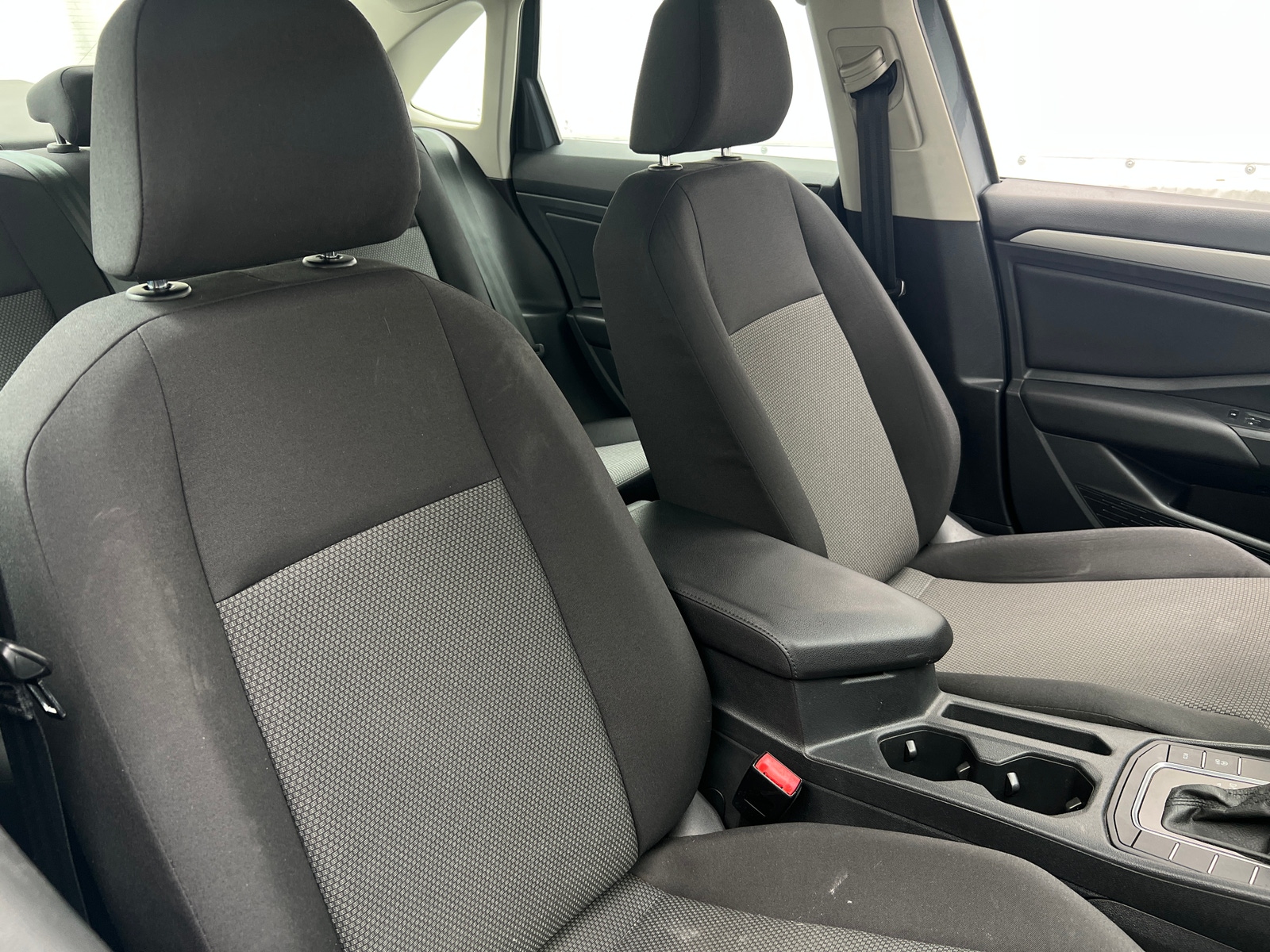 Thumbnail: 2019 Volkswagen Jetta - 2