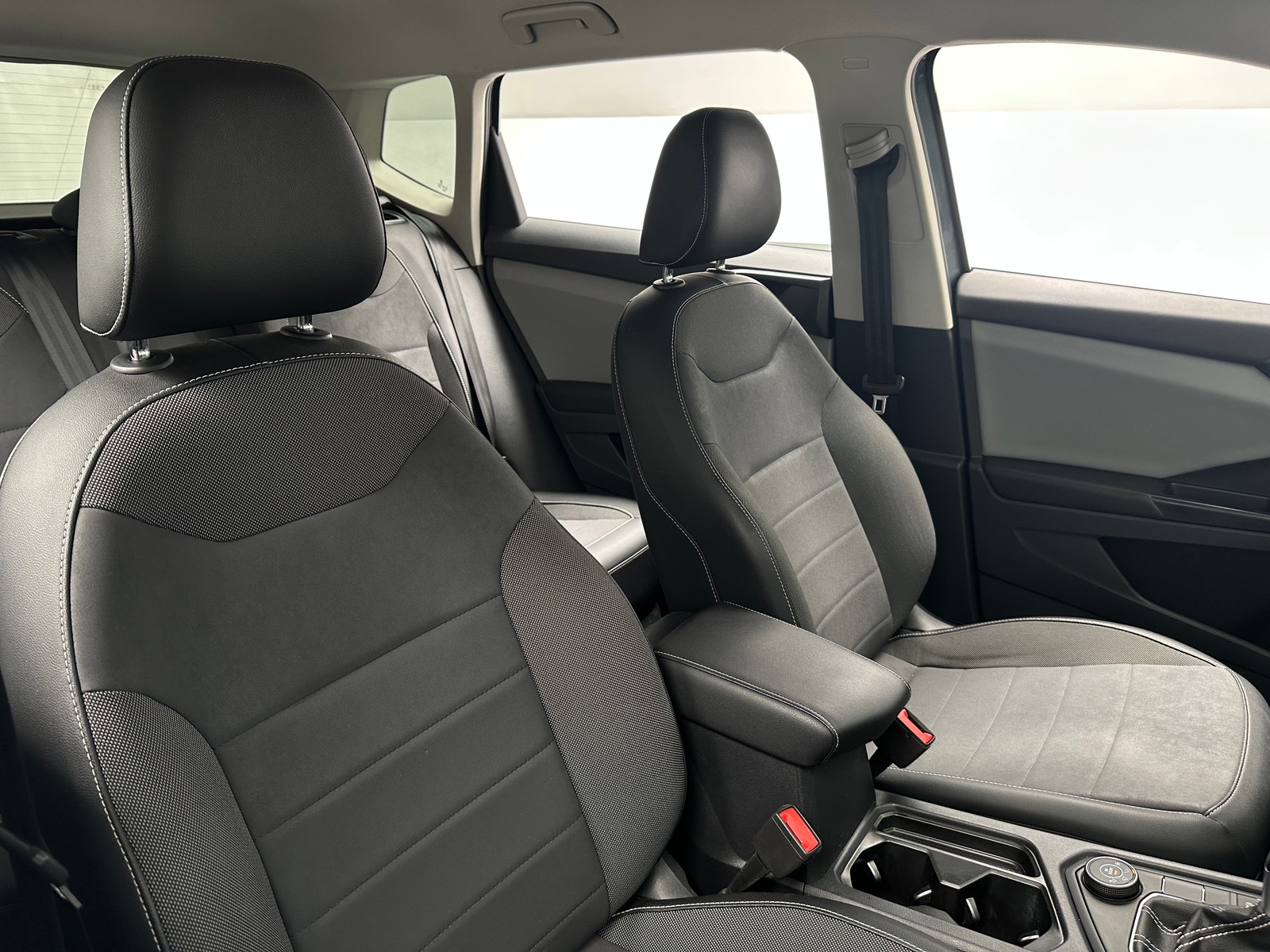 Thumbnail: 2022 Volkswagen Taos - 2