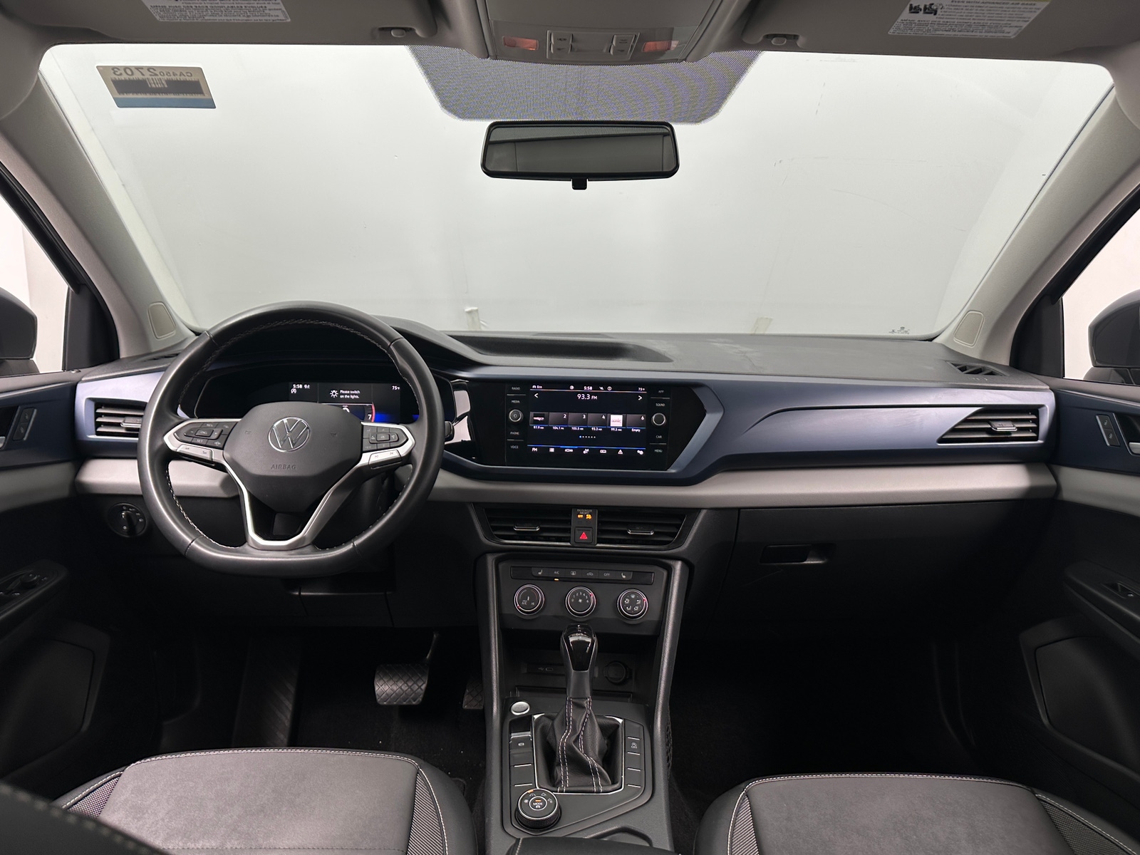 Thumbnail: 2022 Volkswagen Taos - 3