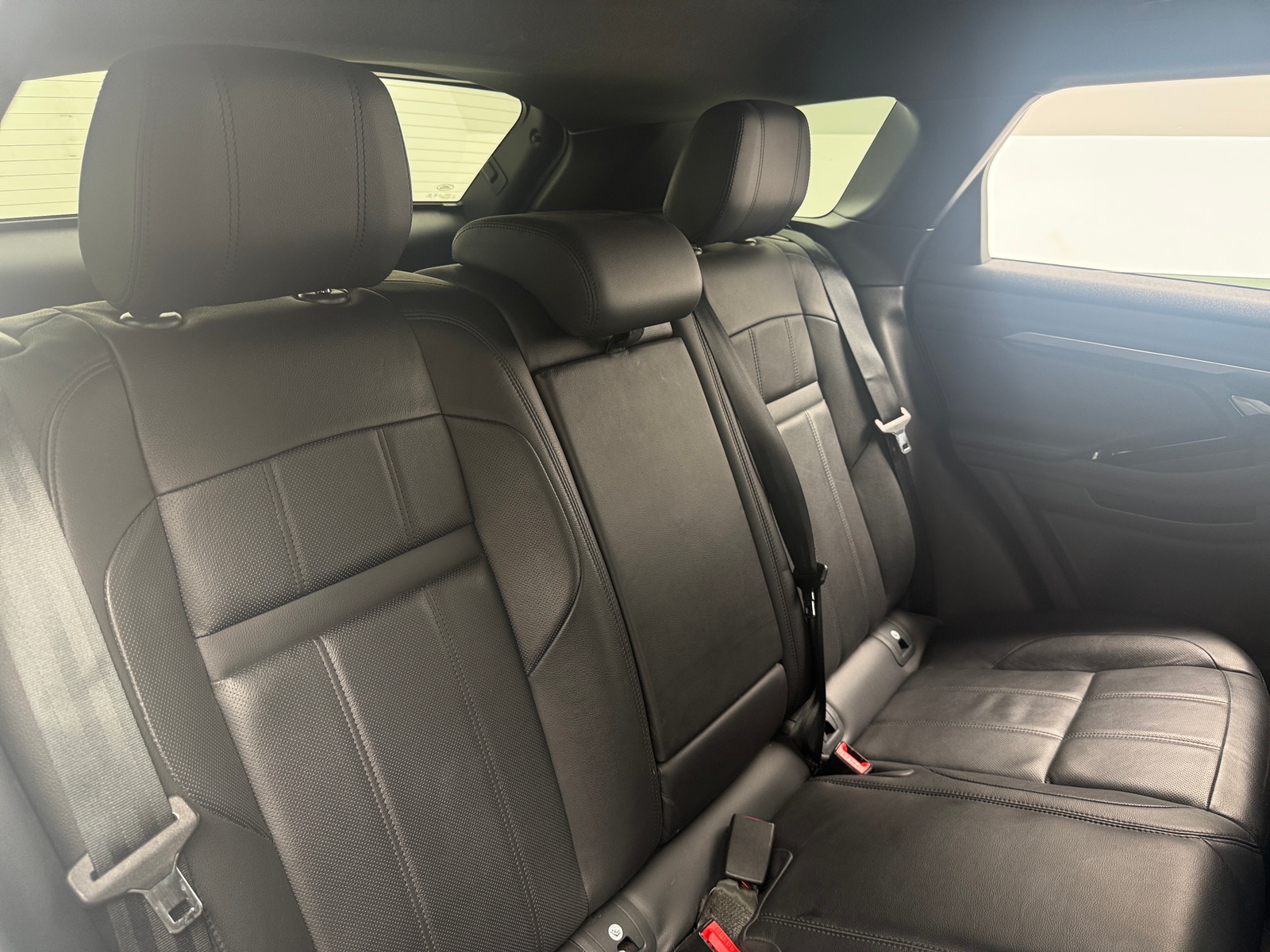 Thumbnail: 2020 Land Rover Range Rover Evoque - 5