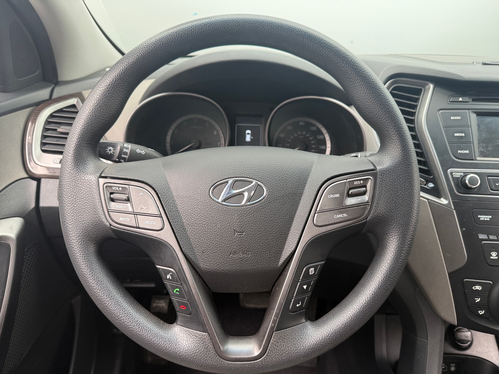 Thumbnail: 2017 Hyundai Santa Fe - 5