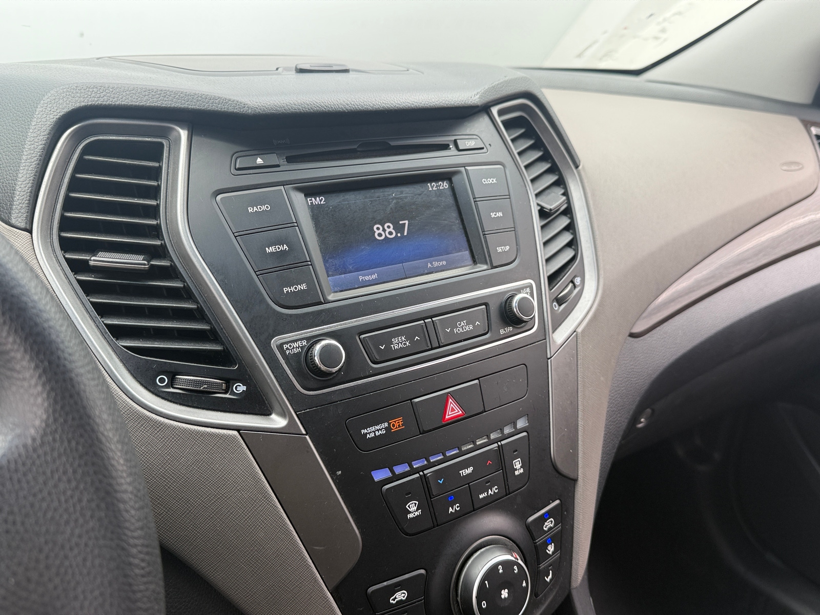 Thumbnail: 2017 Hyundai Santa Fe - 4