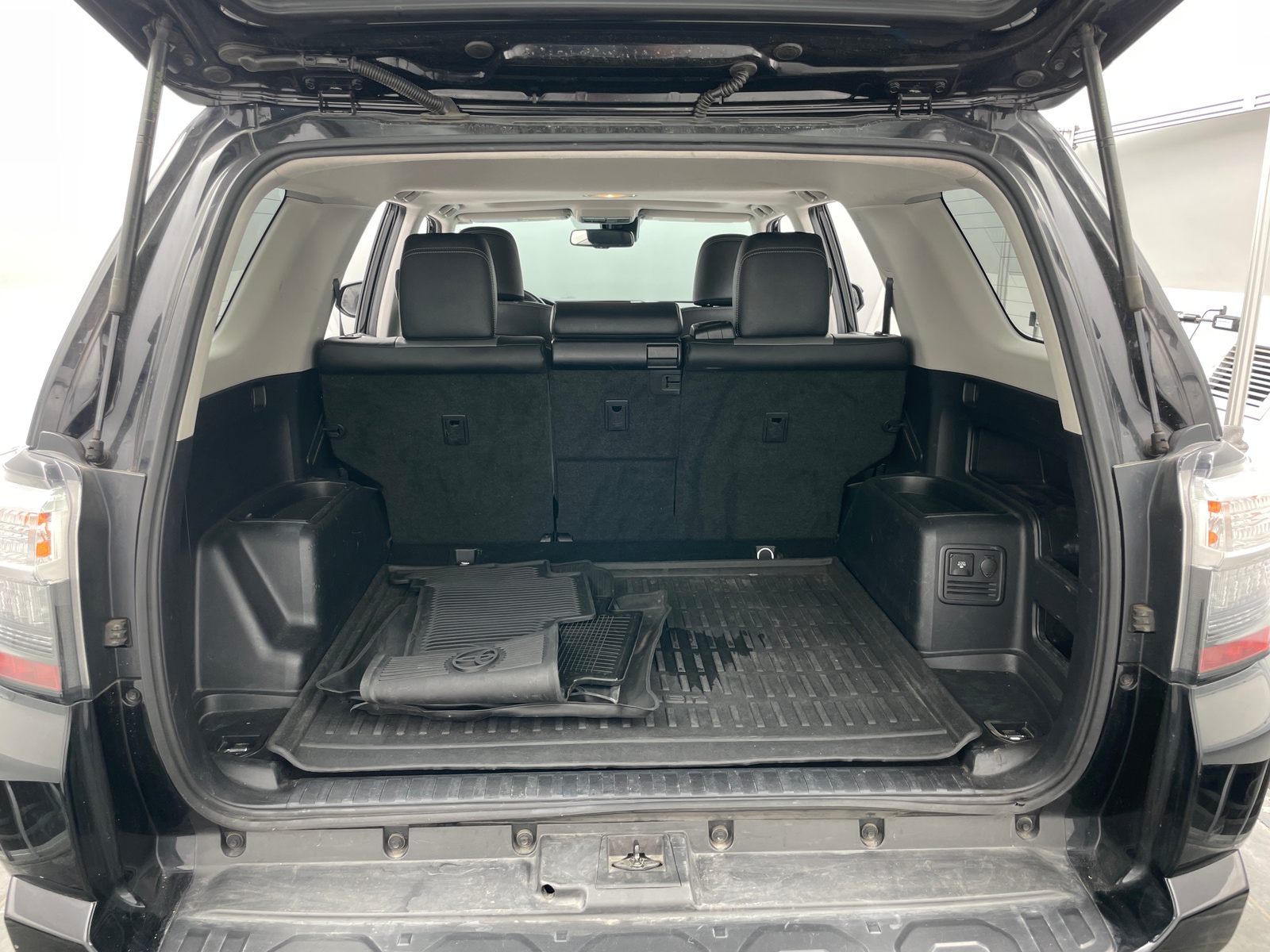 Thumbnail: 2020 Toyota 4Runner - 6