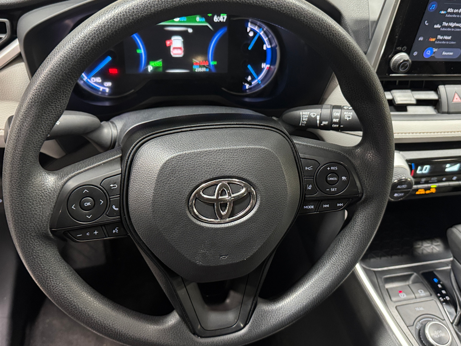 Thumbnail: 2025 Toyota RAV4 - 5