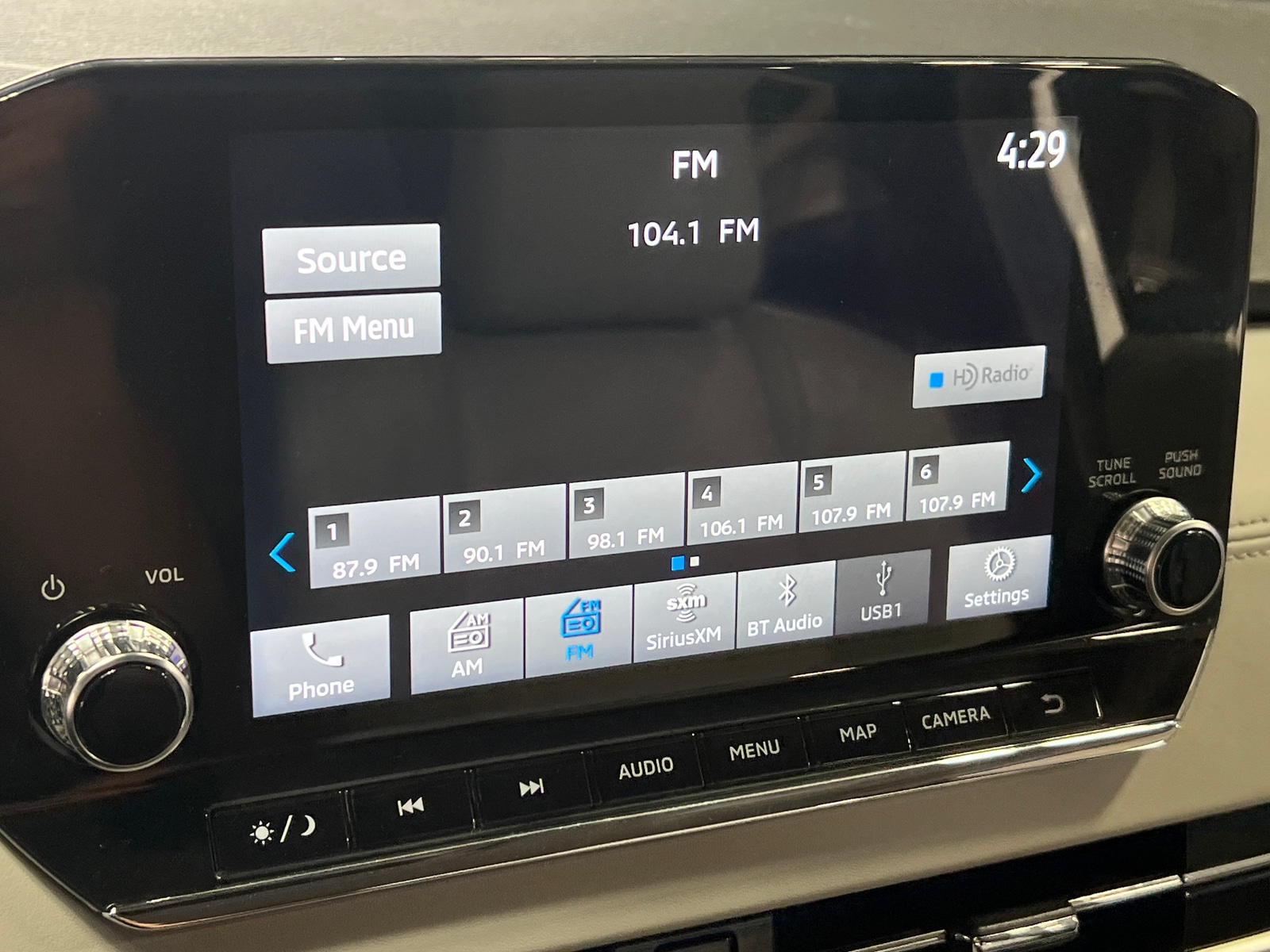 Thumbnail: 2023 Mitsubishi Outlander - 3