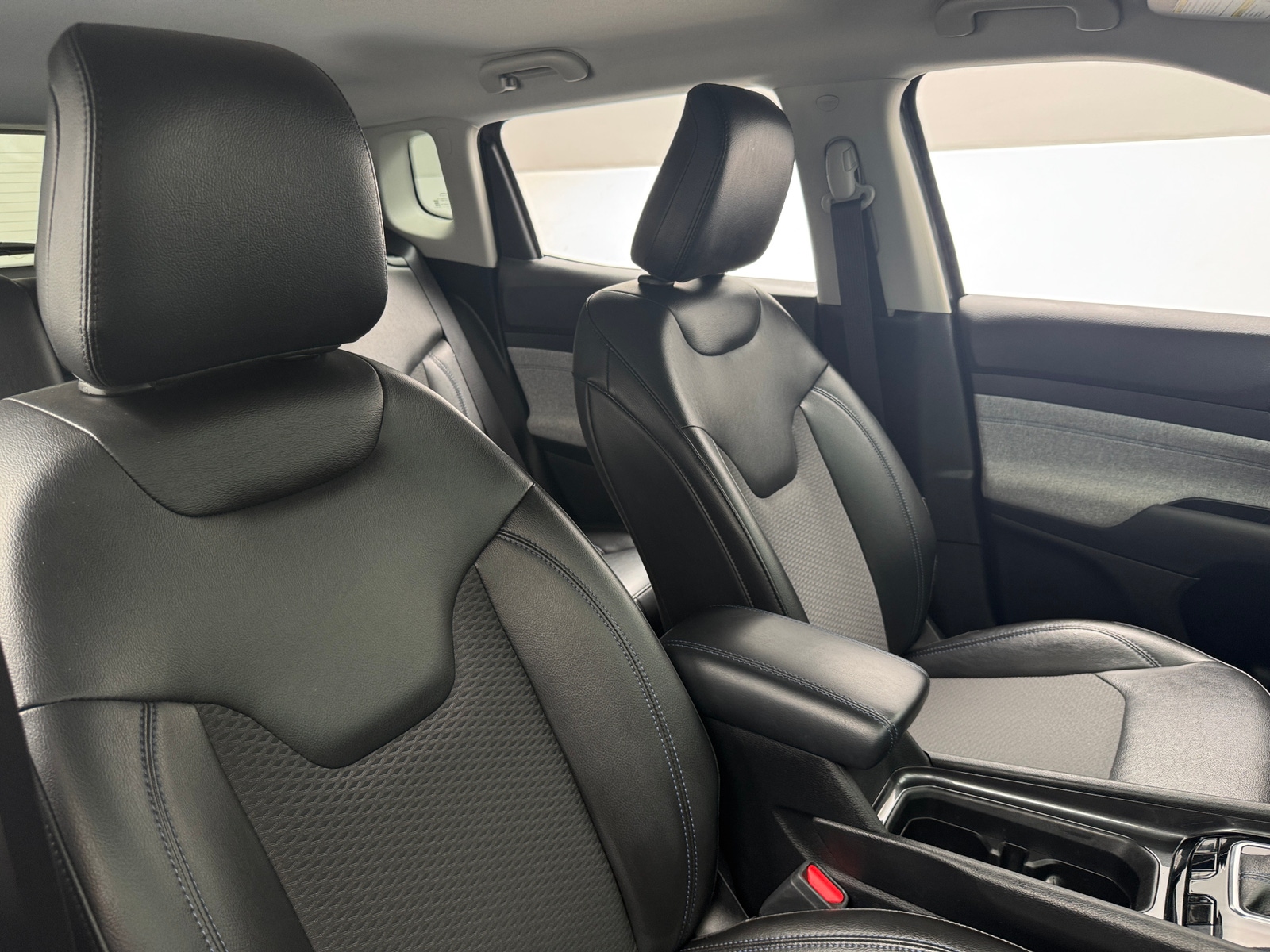 Thumbnail: 2022 Jeep Compass - 2