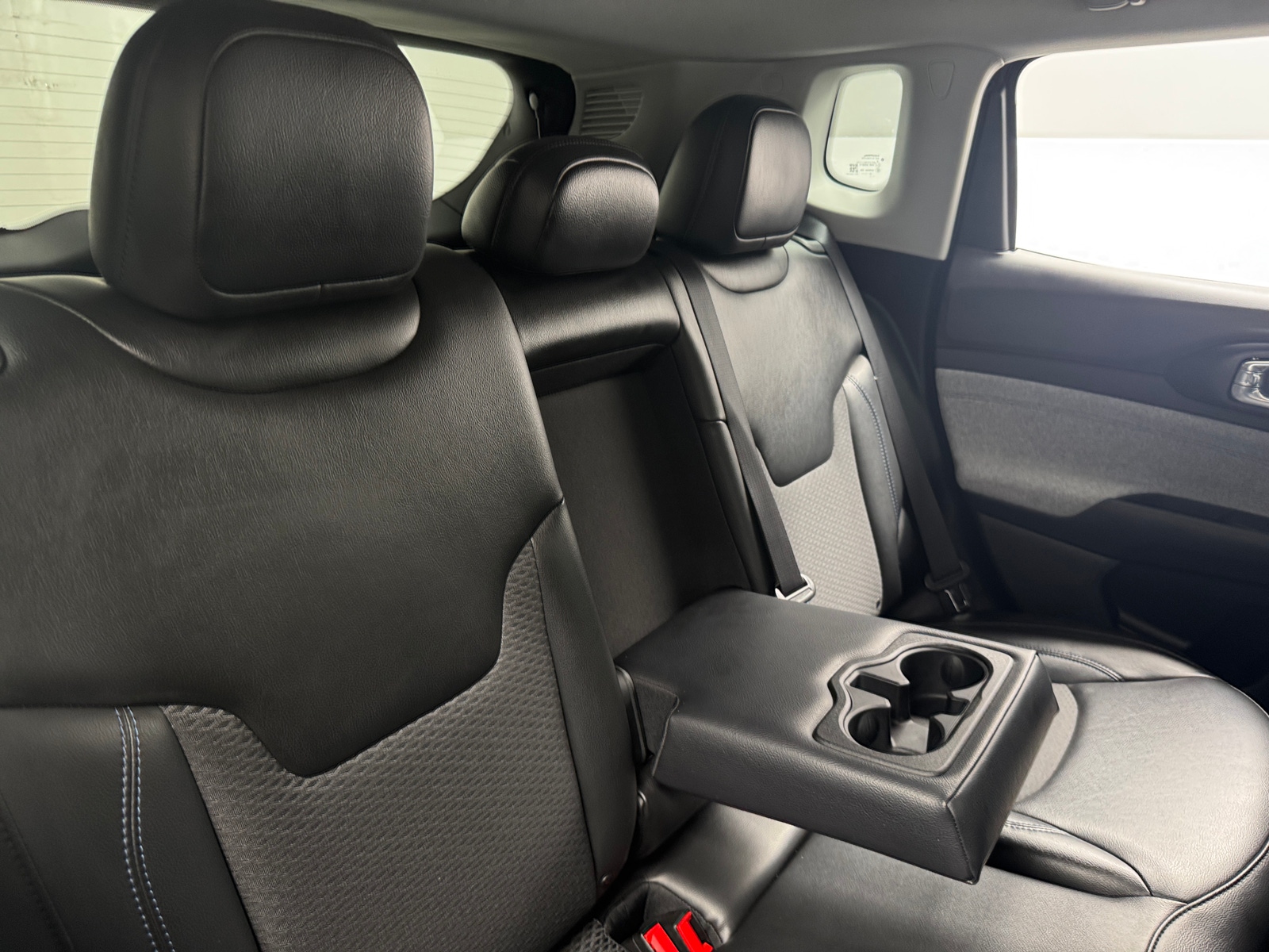 Thumbnail: 2022 Jeep Compass - 6