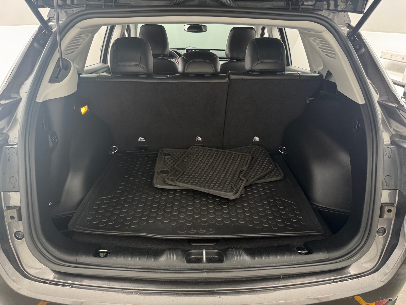 Thumbnail: 2022 Jeep Compass - 7